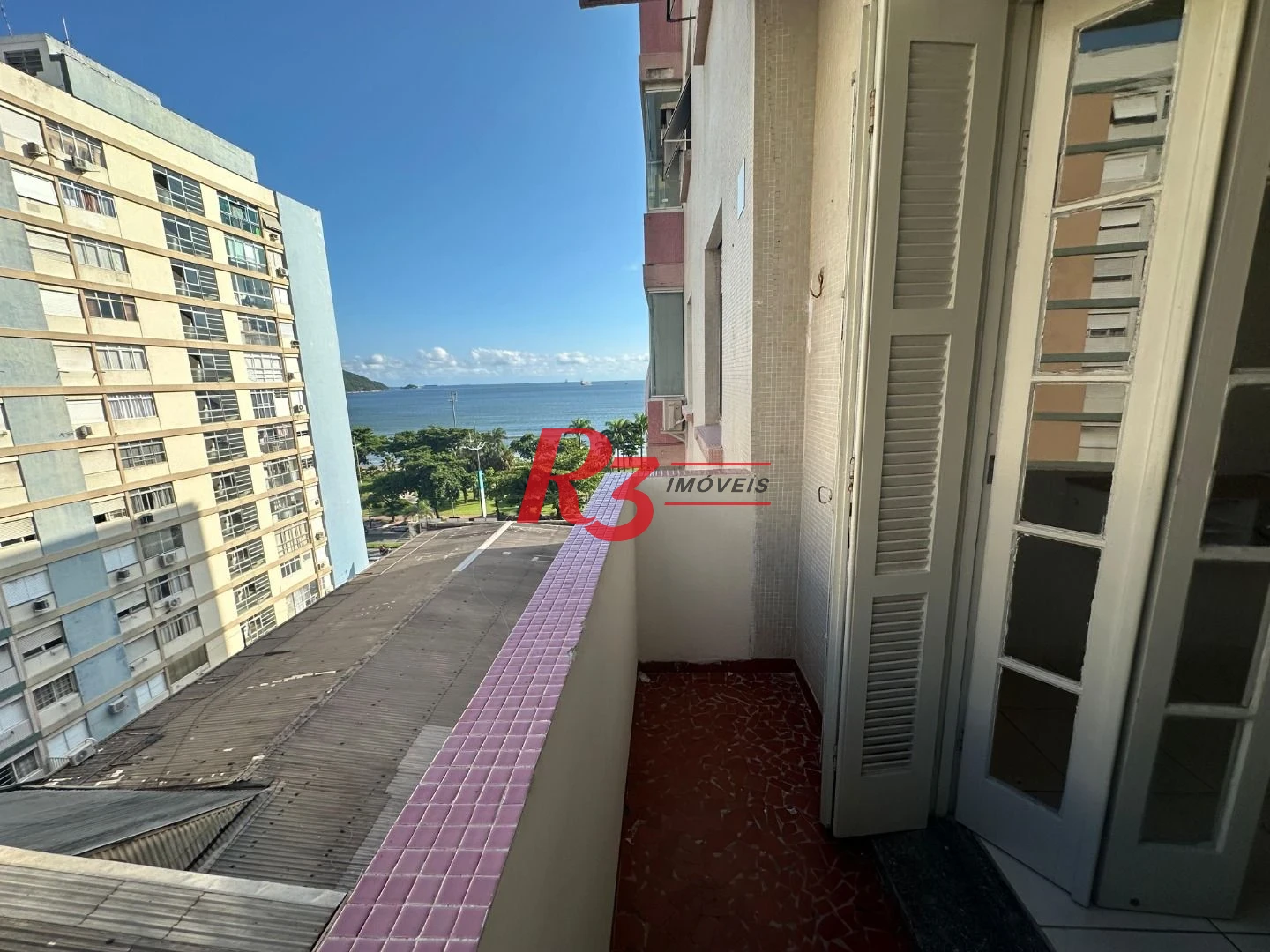 Apartamento com 1 dormitório para alugar, 51 m² por R$ 3.000,00/mês - Embaré - Santos/SP