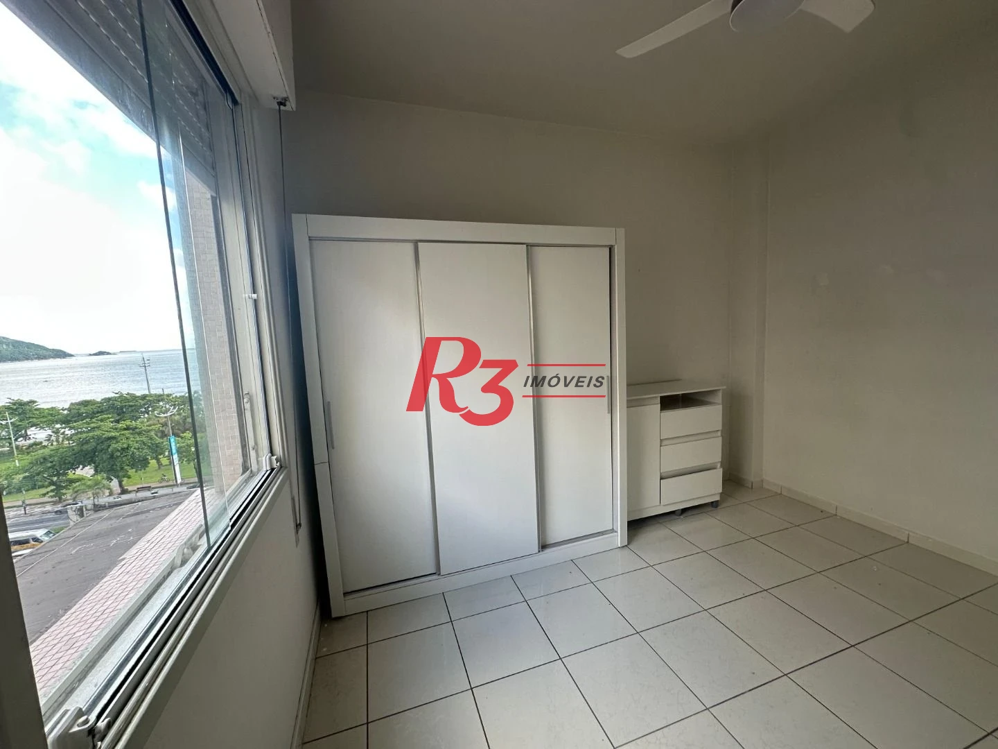 Apartamento com 1 dormitório para alugar, 51 m² por R$ 3.000,00/mês - Embaré - Santos/SP