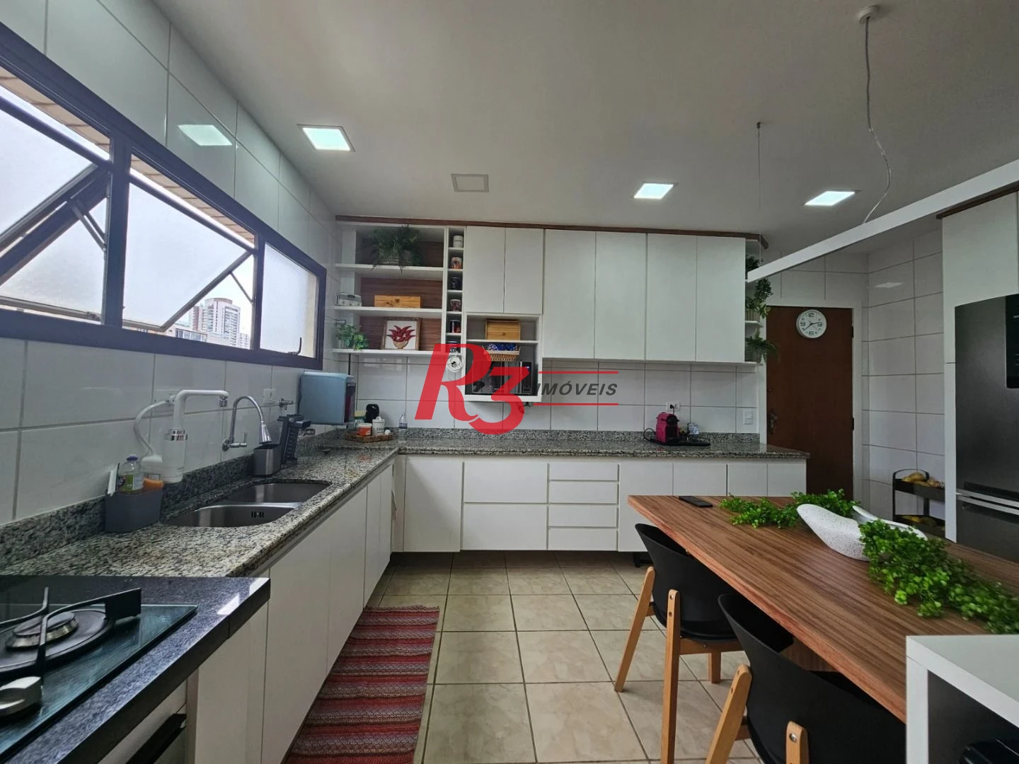 Apartamento com 4 dormitórios à venda, 165 m² por R$ 1.600.000,00 - Pompéia - Santos/SP