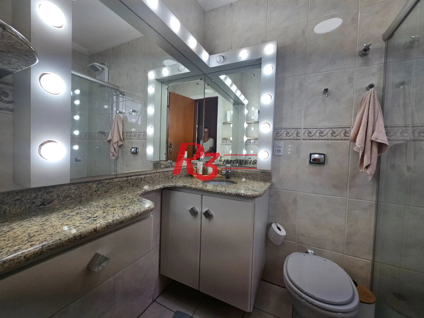 Apartamento com 4 dormitórios à venda, 165 m² por R$ 1.600.000,00 - Pompéia - Santos/SP