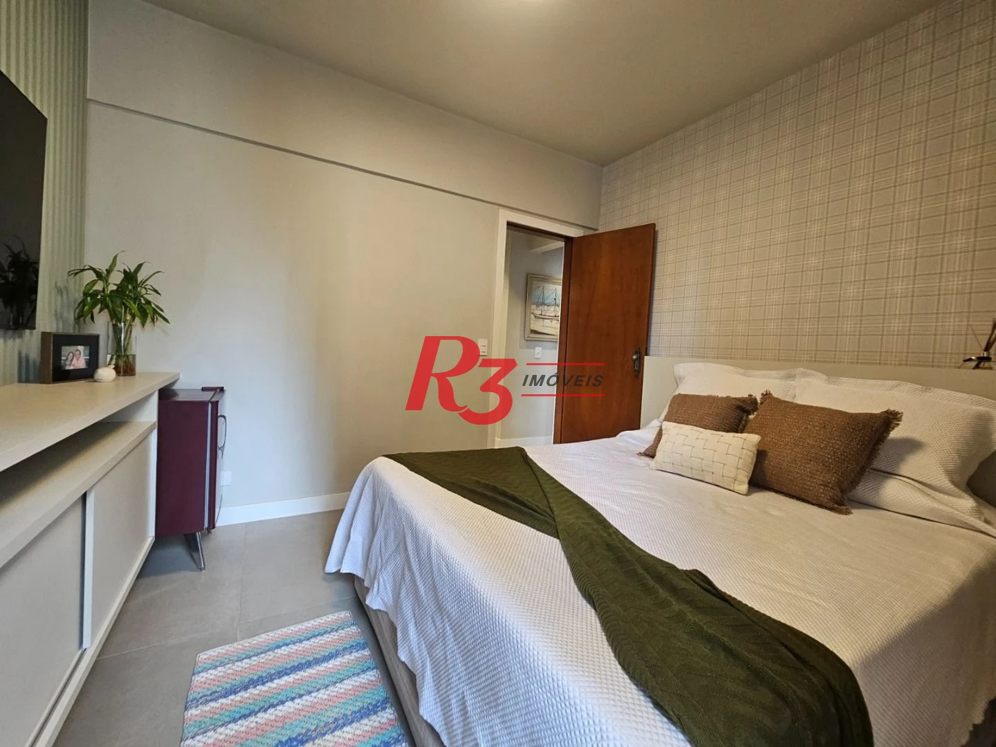 Apartamento com 4 dormitórios à venda, 165 m² por R$ 1.600.000,00 - Pompéia - Santos/SP