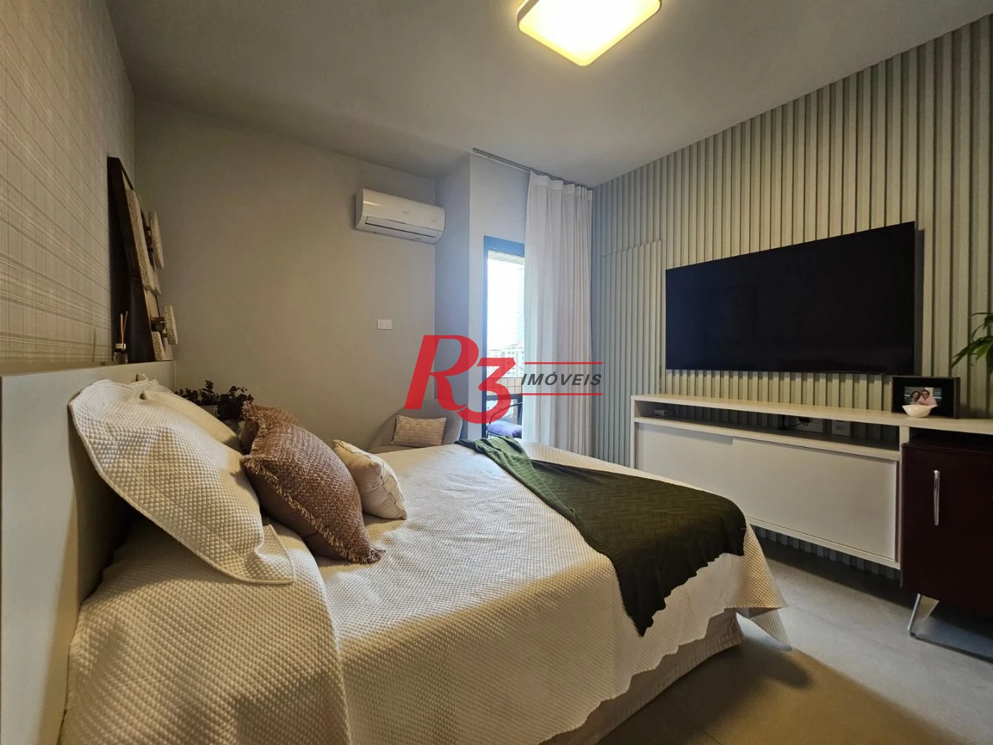 Apartamento com 4 dormitórios à venda, 165 m² por R$ 1.600.000,00 - Pompéia - Santos/SP