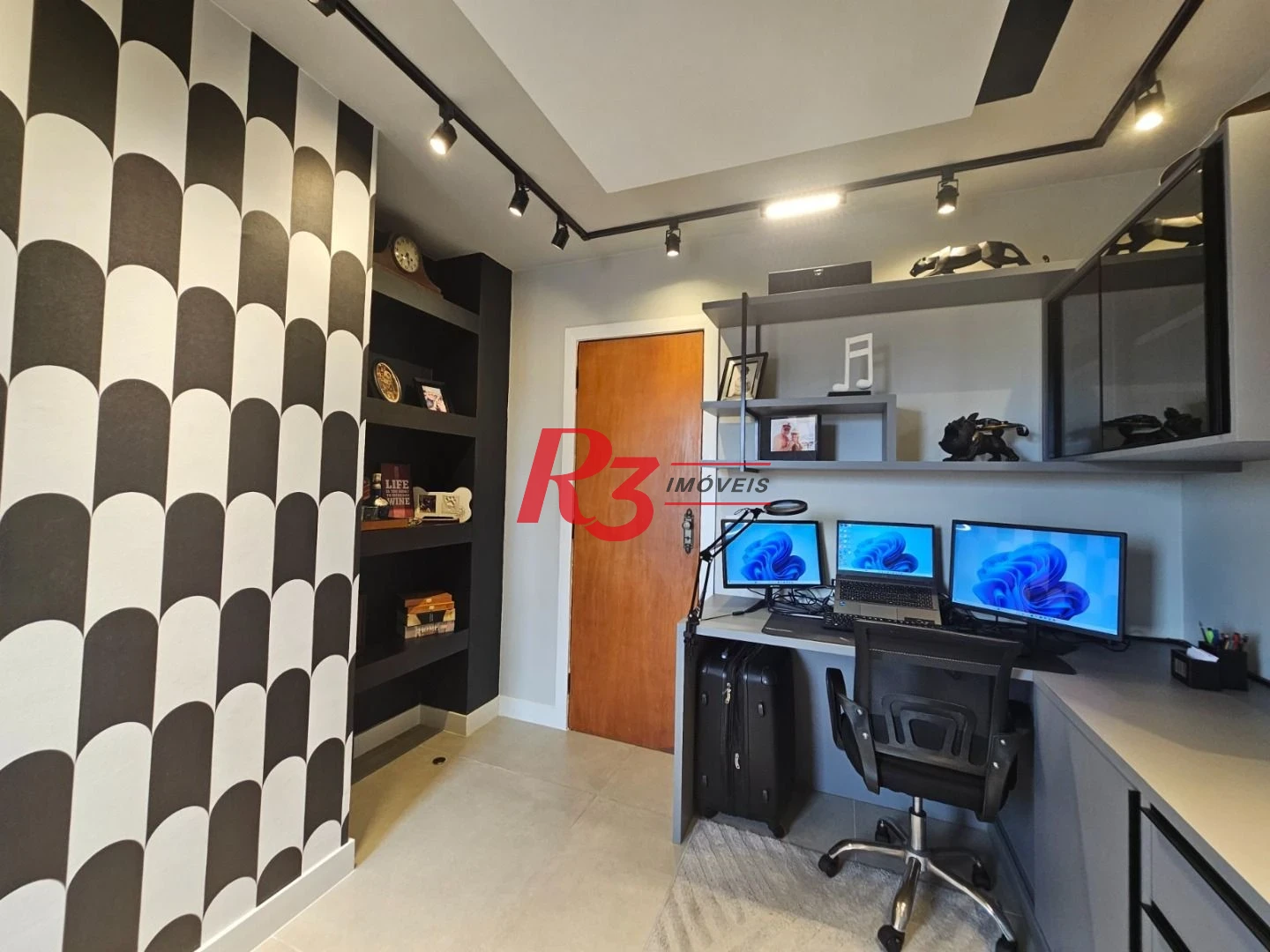 Apartamento com 4 dormitórios à venda, 165 m² por R$ 1.600.000,00 - Pompéia - Santos/SP