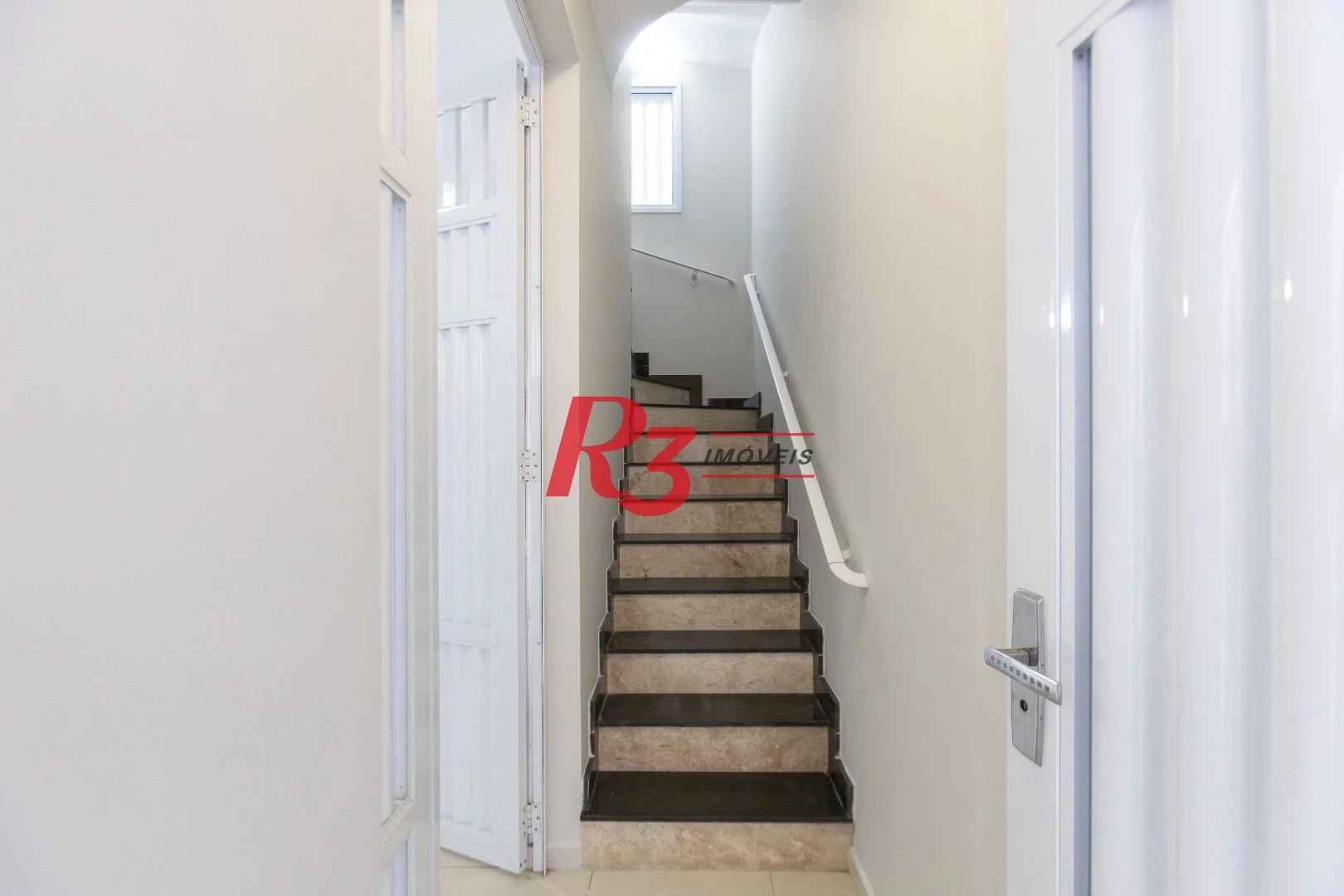 Village com 2 dormitórios à venda, 100 m² por R$ 750.000,00 - Boqueirão - Santos/SP