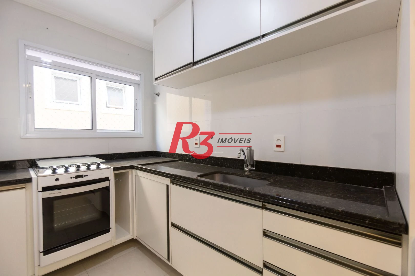 Village com 2 dormitórios à venda, 100 m² por R$ 750.000,00 - Boqueirão - Santos/SP