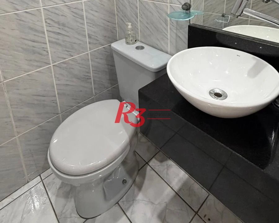 Sobrado com 3 dormitórios à venda, 76 m² por R$ 340.000,00 - Cidade Naútica - São Vicente/SP
