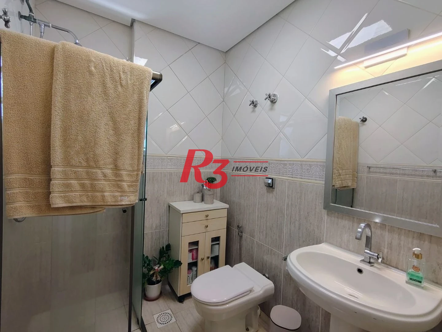 Apartamento com 2 dormitórios para alugar, 88 m² por R$ 4.500,00/mês - José Menino - Santos/SP