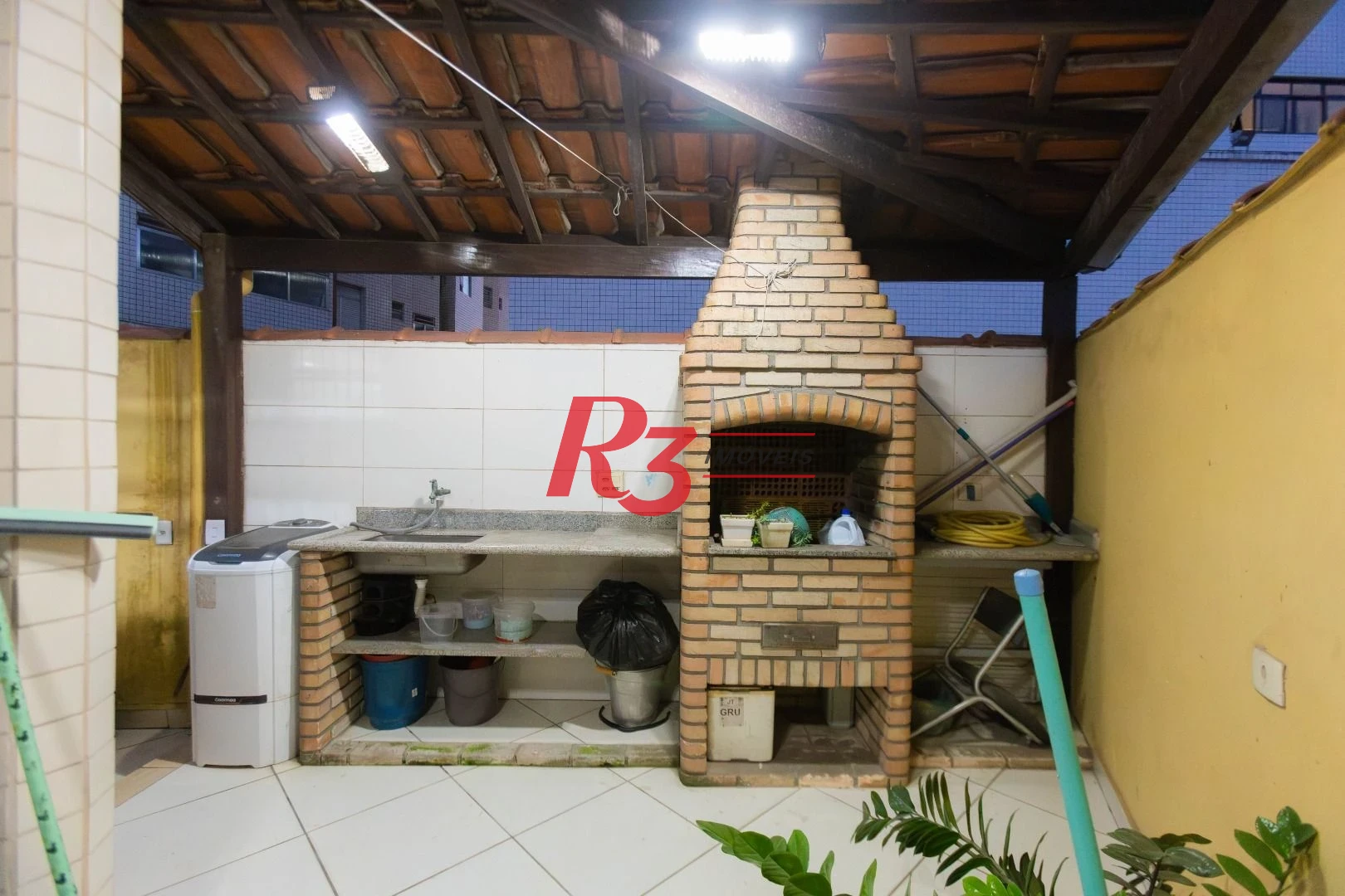 Casa com 3 dormitórios à venda, 250 m² por R$ 1.350.000,00 - Ponta da Praia - Santos/SP