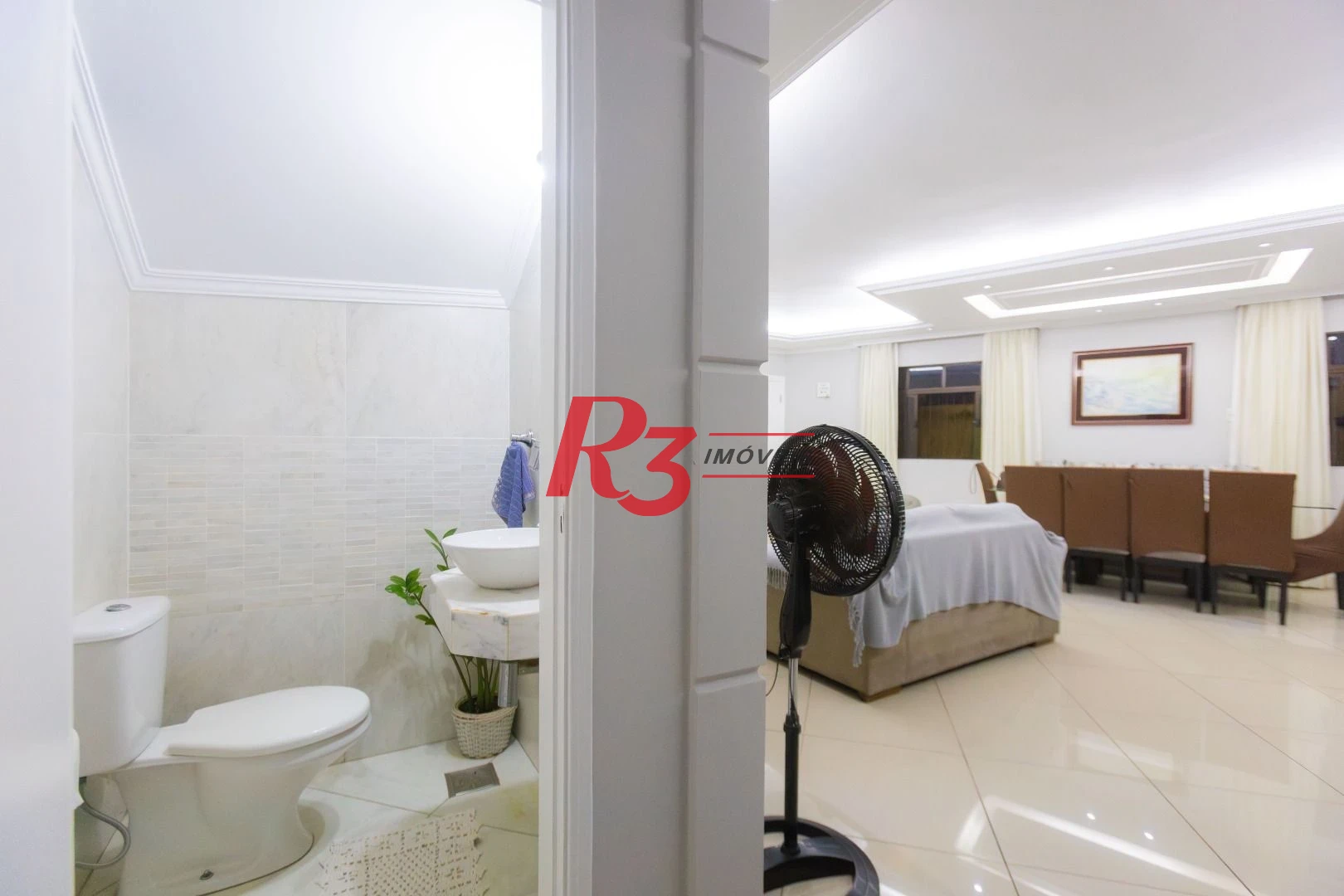 Casa com 3 dormitórios à venda, 250 m² por R$ 1.350.000,00 - Ponta da Praia - Santos/SP