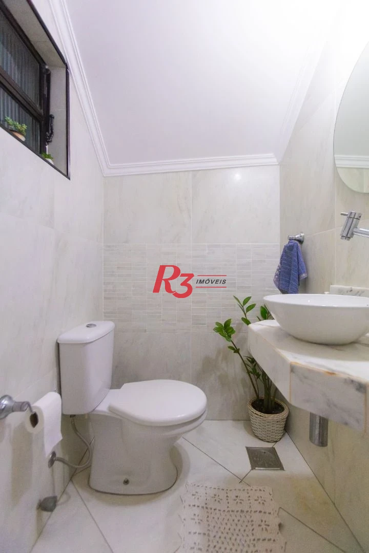 Casa com 3 dormitórios à venda, 250 m² por R$ 1.350.000,00 - Ponta da Praia - Santos/SP