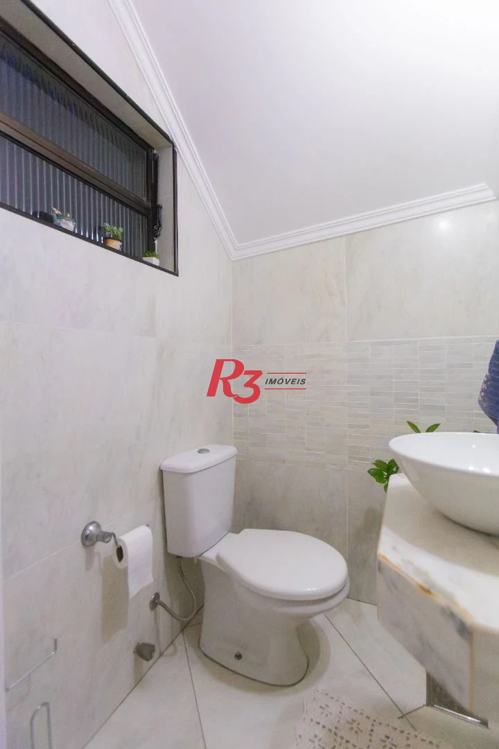 Casa com 3 dormitórios à venda, 250 m² por R$ 1.350.000,00 - Ponta da Praia - Santos/SP