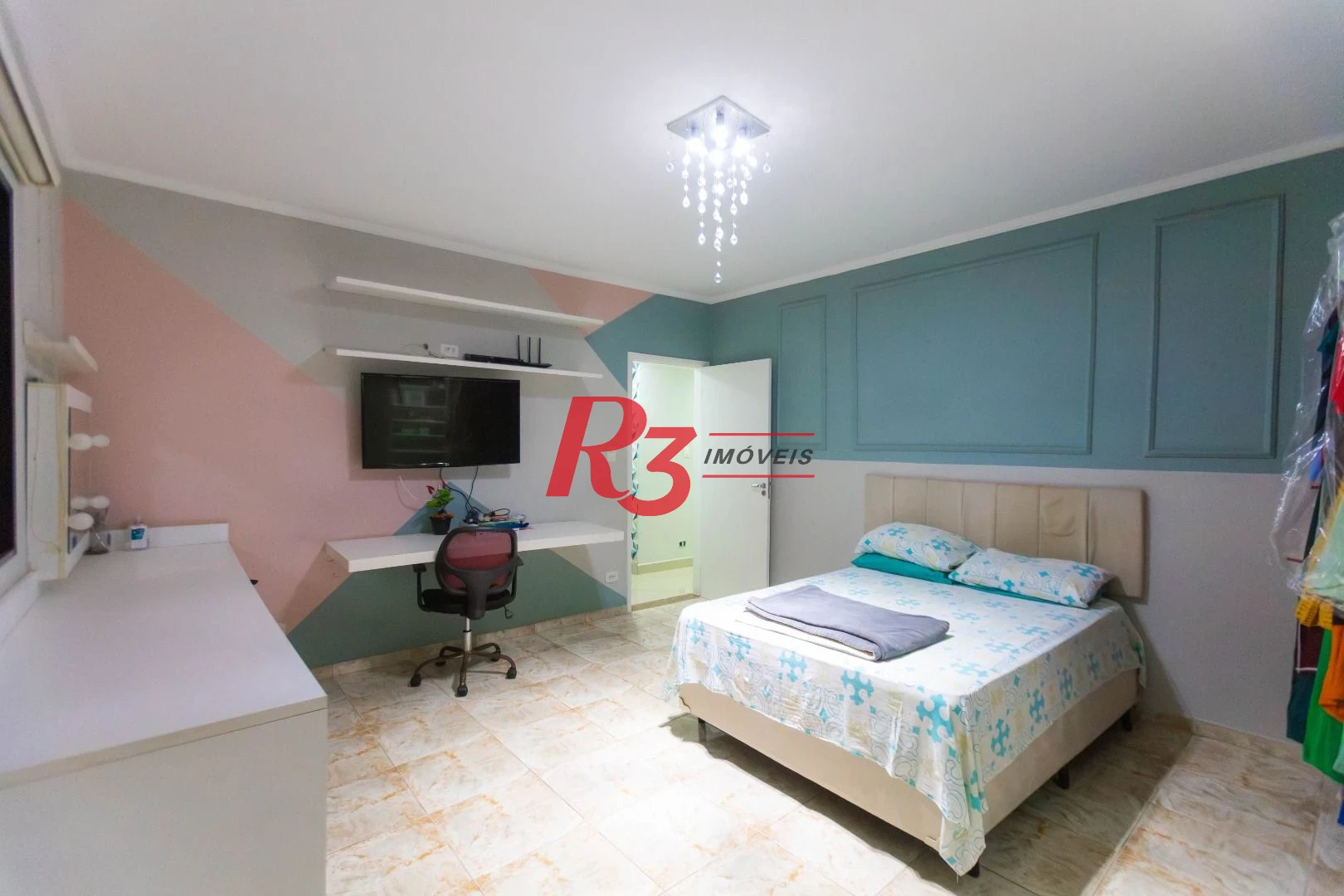 Casa com 3 dormitórios à venda, 250 m² por R$ 1.350.000,00 - Ponta da Praia - Santos/SP
