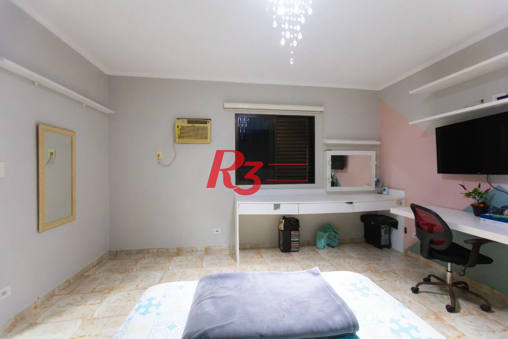 Casa com 3 dormitórios à venda, 250 m² por R$ 1.350.000,00 - Ponta da Praia - Santos/SP