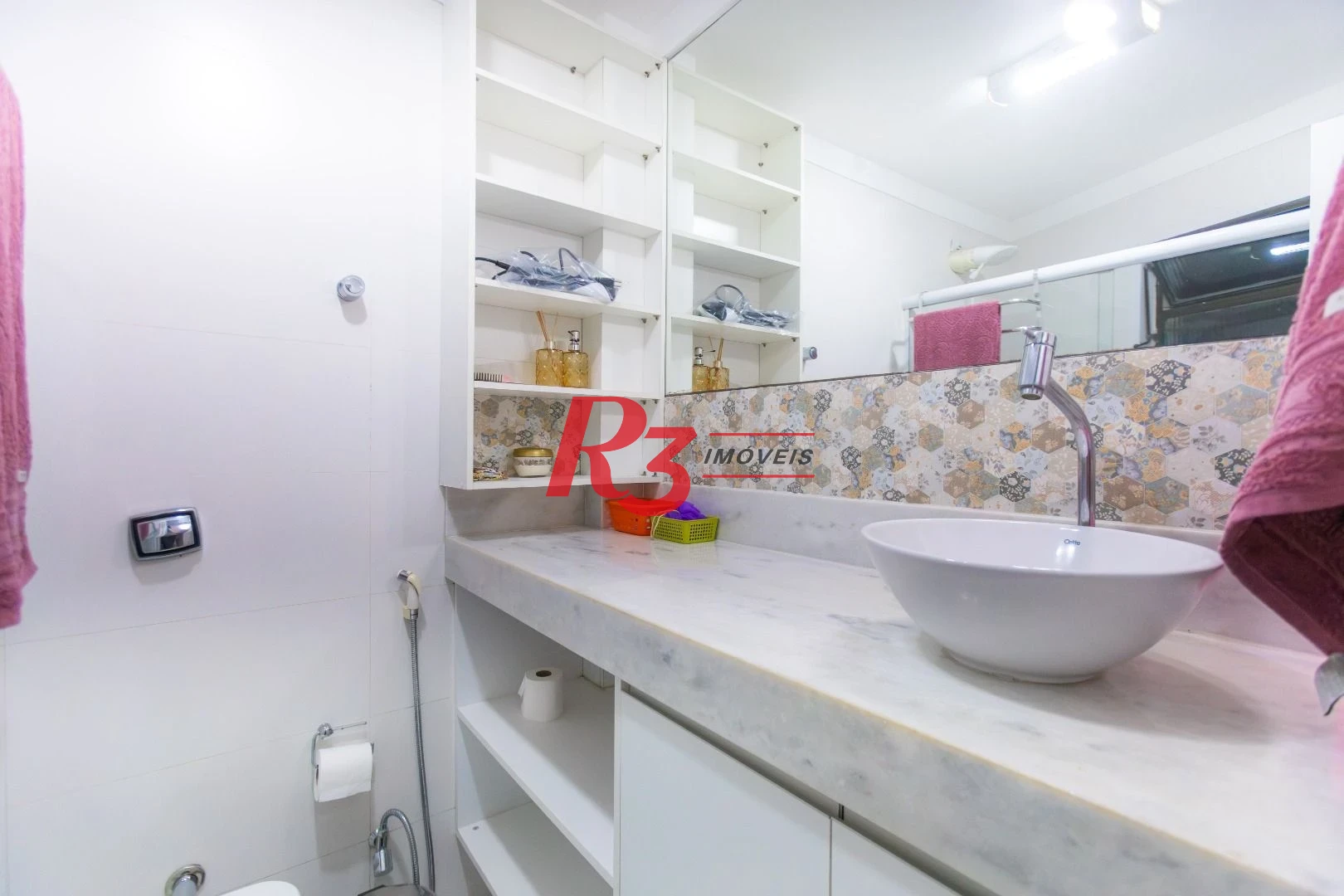 Casa com 3 dormitórios à venda, 250 m² por R$ 1.350.000,00 - Ponta da Praia - Santos/SP