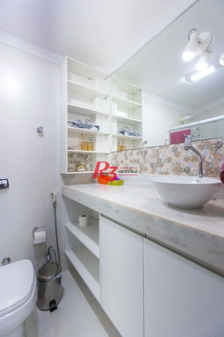 Casa com 3 dormitórios à venda, 250 m² por R$ 1.350.000,00 - Ponta da Praia - Santos/SP