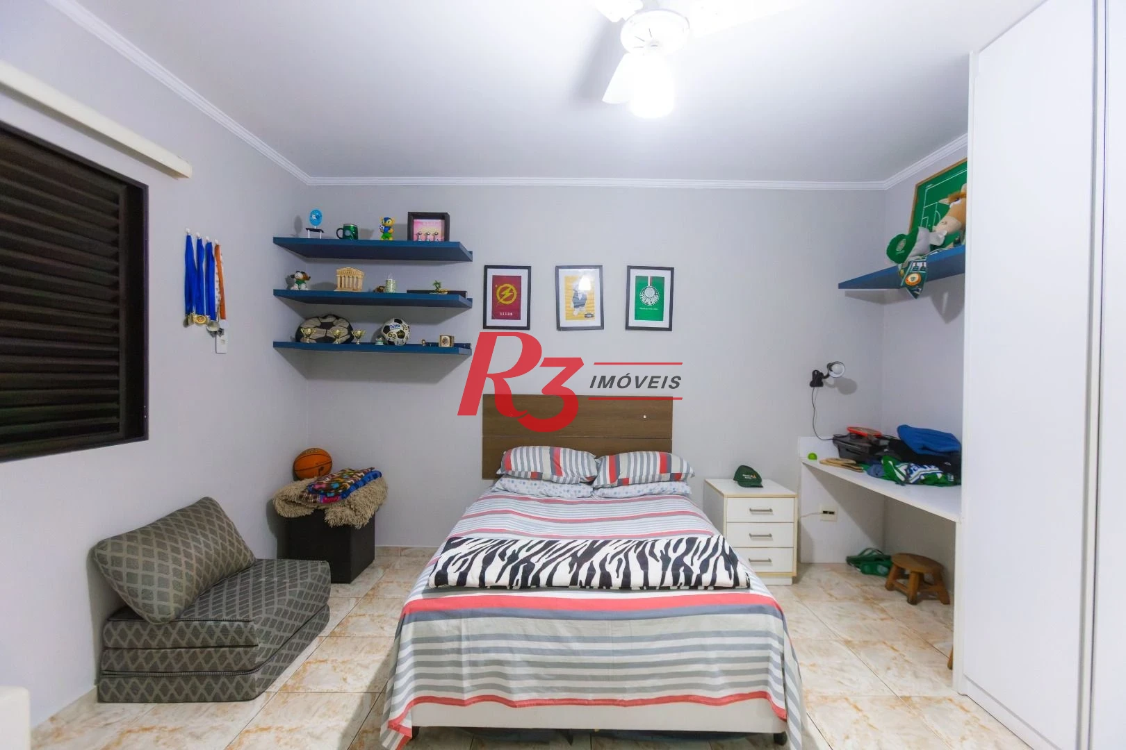 Casa com 3 dormitórios à venda, 250 m² por R$ 1.350.000,00 - Ponta da Praia - Santos/SP