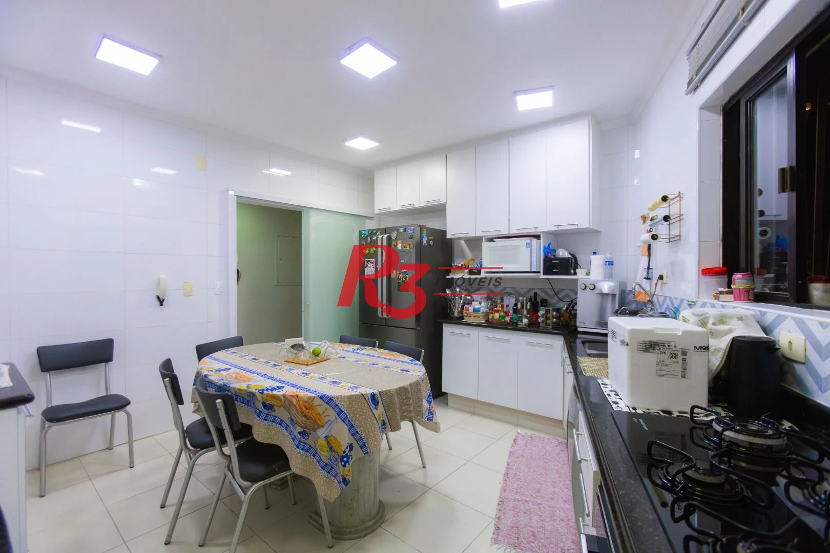 Casa com 3 dormitórios à venda, 250 m² por R$ 1.350.000,00 - Ponta da Praia - Santos/SP