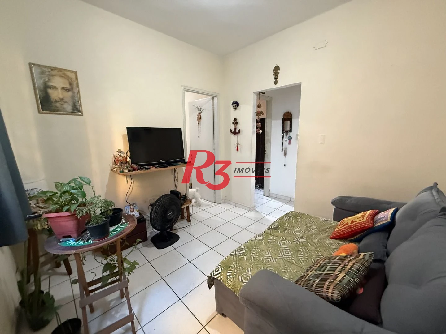 Apartamento com 2 dormitórios à venda, 66 m² por R$ 350.000,00 - Gonzaga - Santos/SP