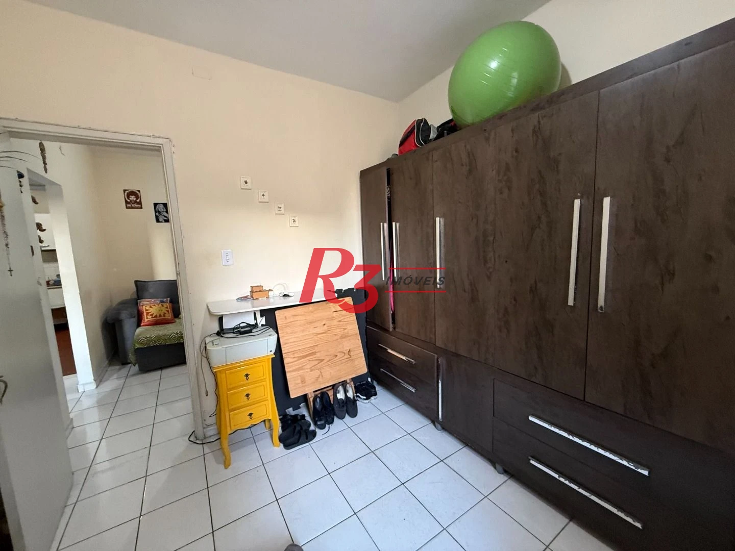 Apartamento com 2 dormitórios à venda, 66 m² por R$ 350.000,00 - Gonzaga - Santos/SP