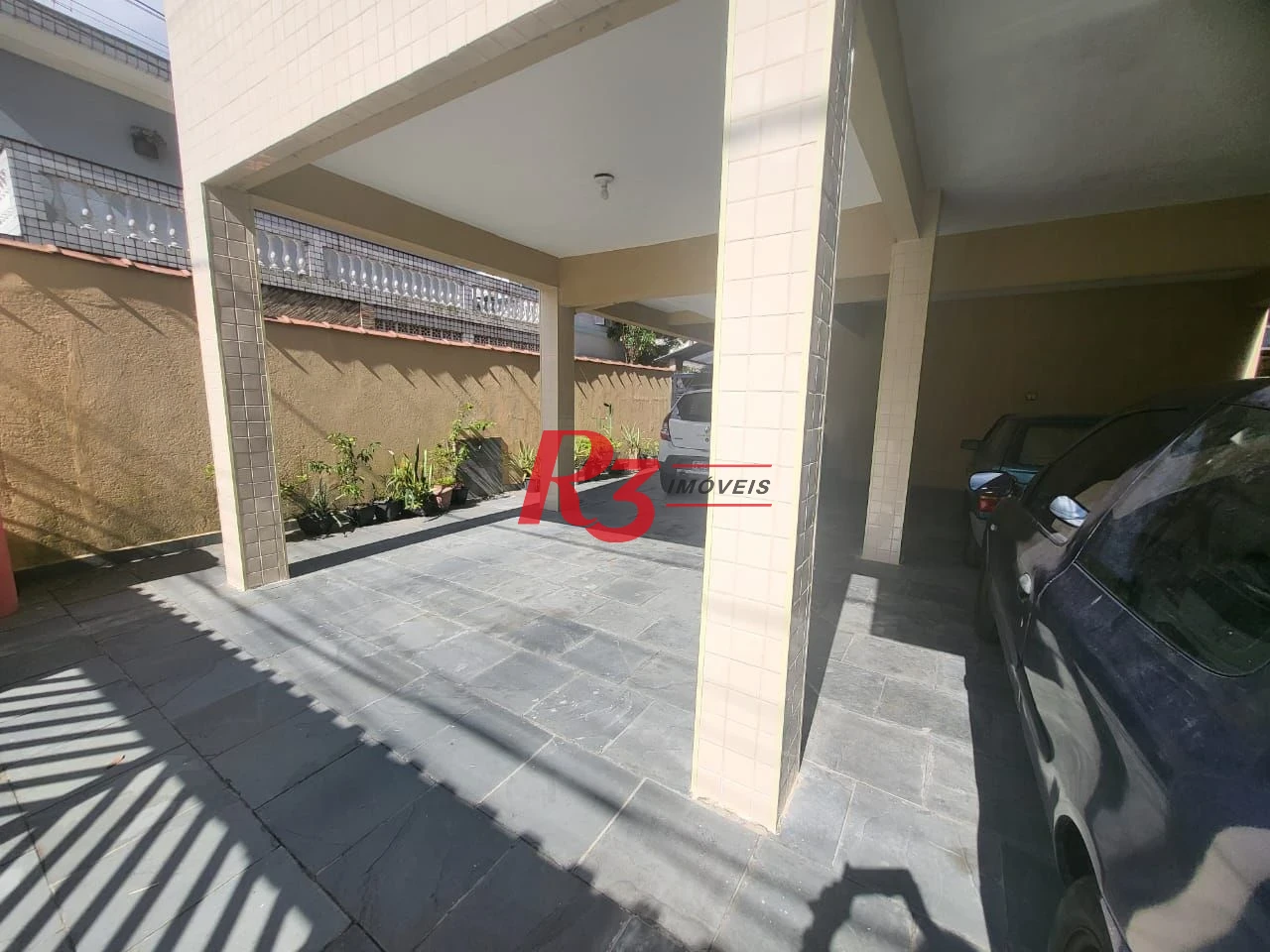 Apartamento com 2 dormitórios à venda, 65 m² por R$ 350.000,00 - Encruzilhada - Santos/SP