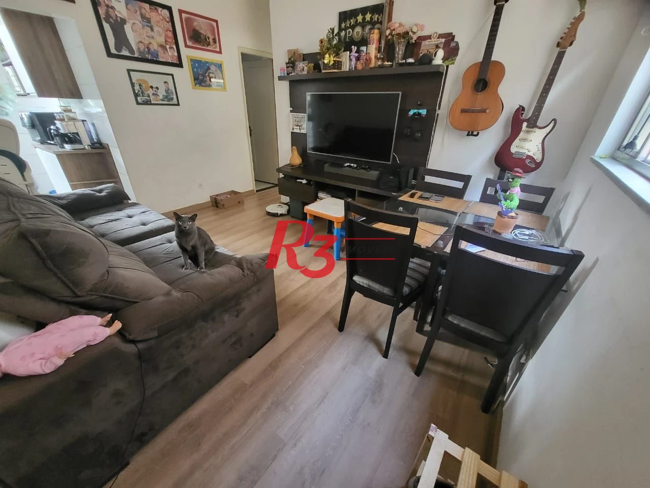 Apartamento com 2 dormitórios à venda, 65 m² por R$ 350.000,00 - Encruzilhada - Santos/SP