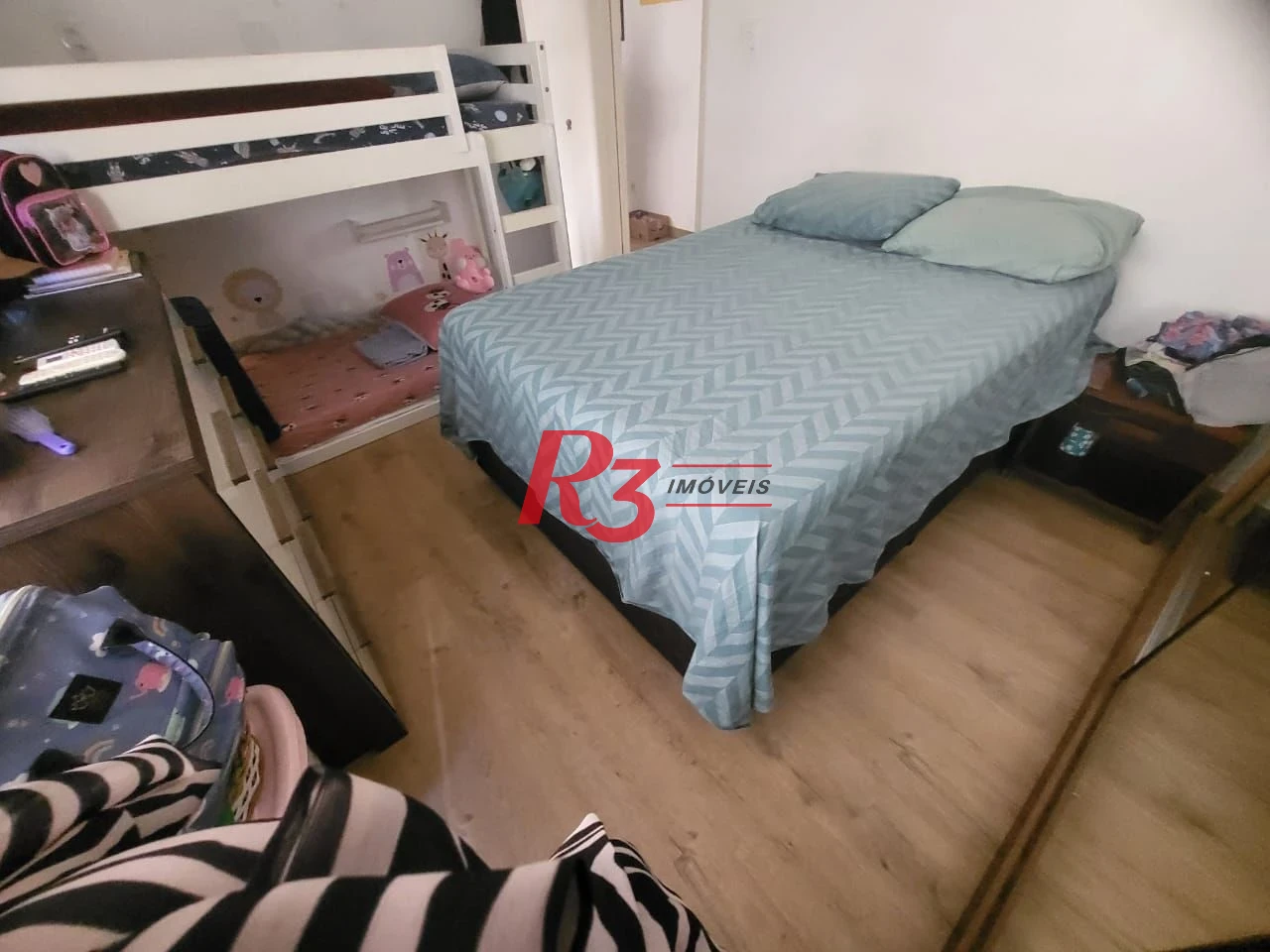 Apartamento com 2 dormitórios à venda, 65 m² por R$ 350.000,00 - Encruzilhada - Santos/SP