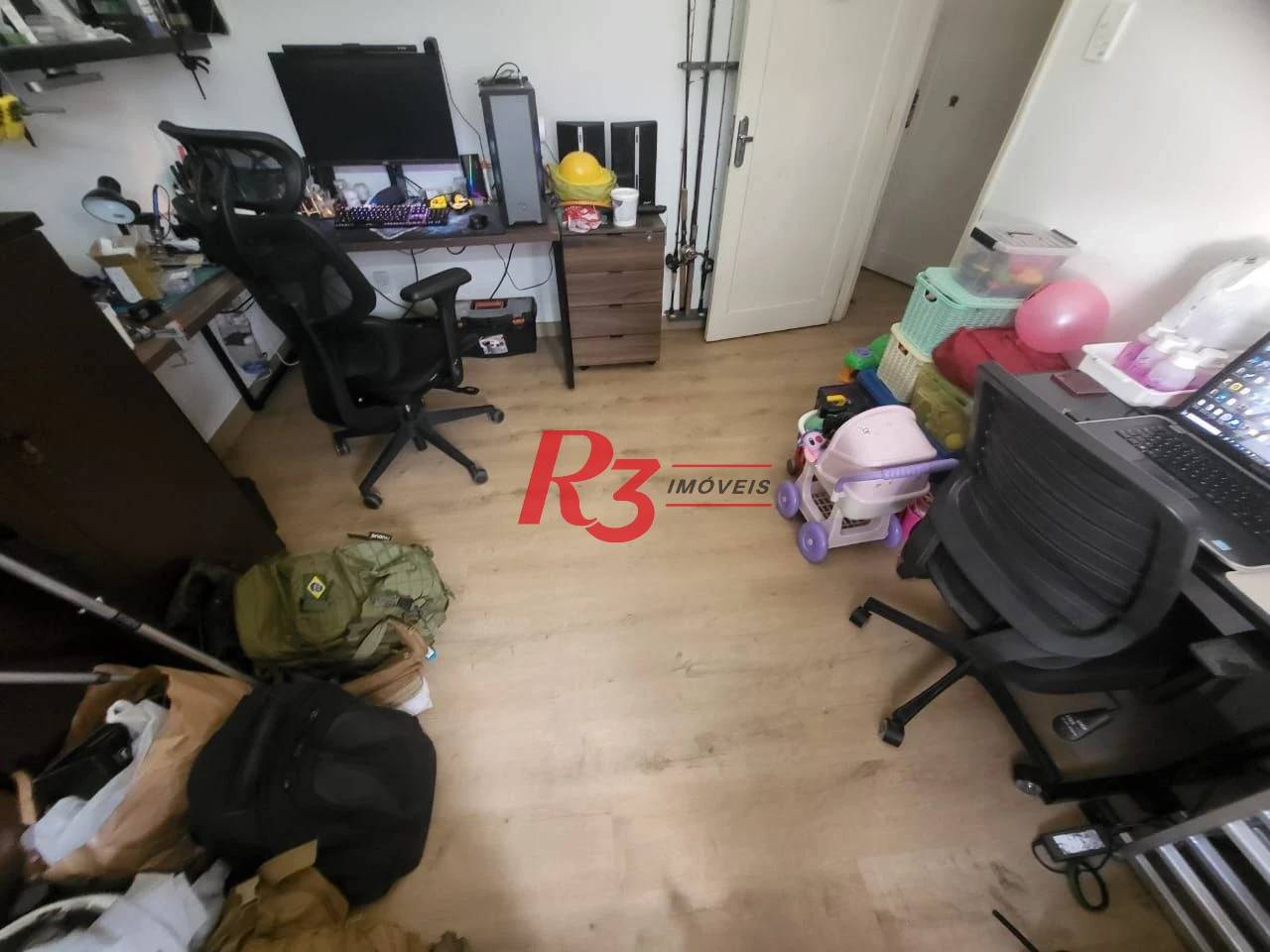 Apartamento com 2 dormitórios à venda, 65 m² por R$ 350.000,00 - Encruzilhada - Santos/SP