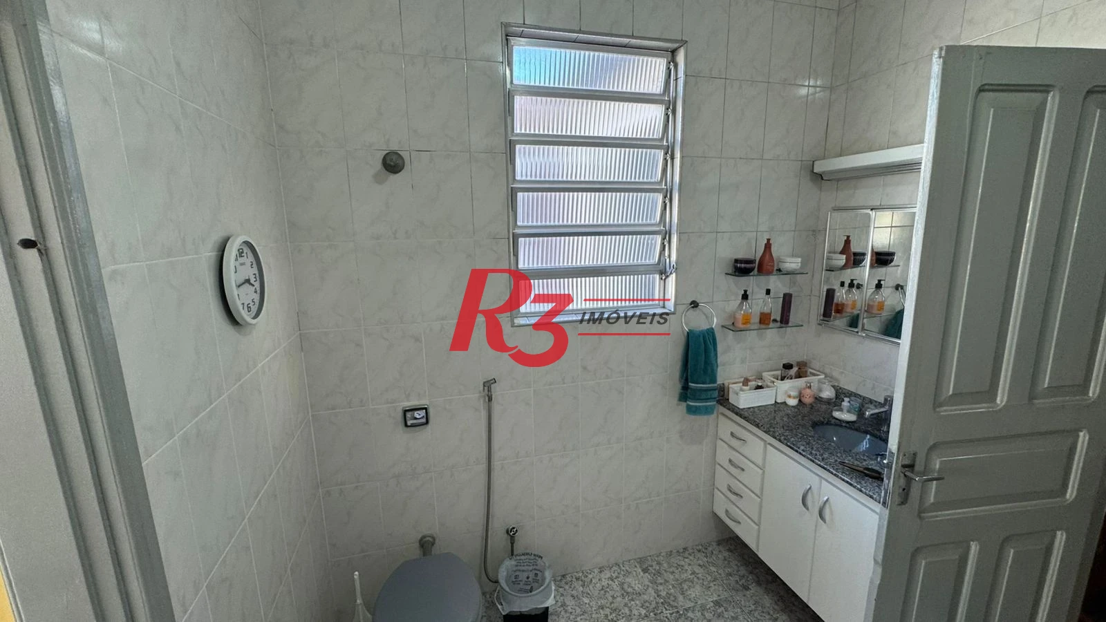 Sobrado com 3 dormitórios à venda, 134 m² por R$ 1.600.000,00 - Campo Grande - Santos/SP