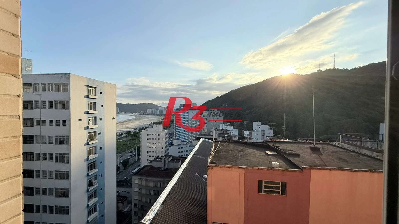 Apartamento com 2 dormitórios à venda, 60 m² por R$ 485.000,00 - José Menino - Santos/SP