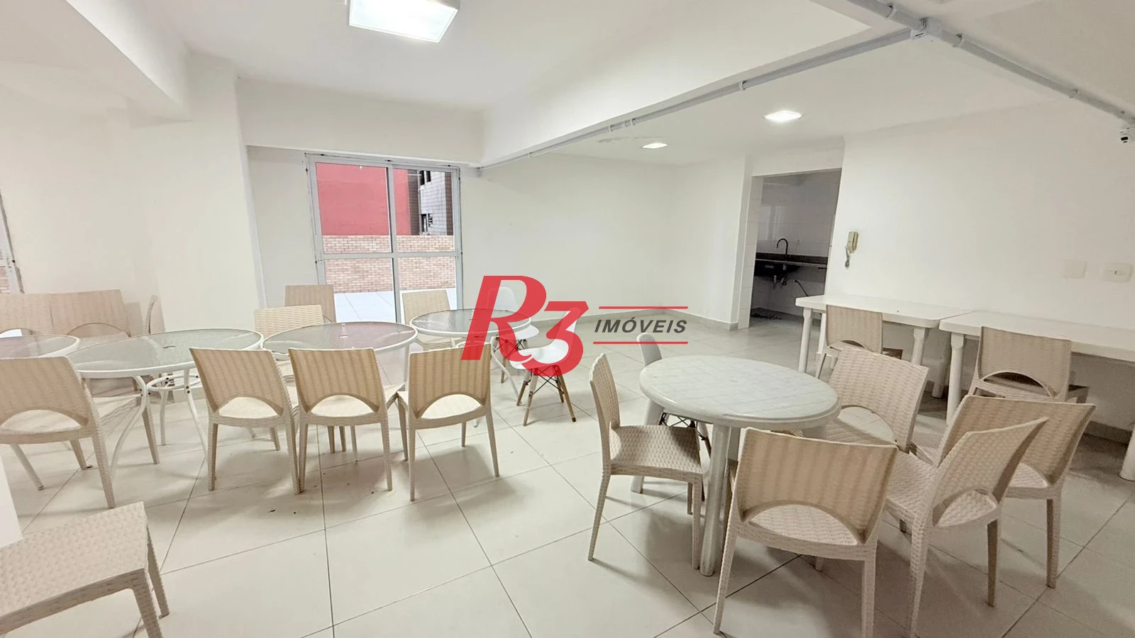Apartamento com 2 dormitórios à venda, 60 m² por R$ 485.000,00 - José Menino - Santos/SP