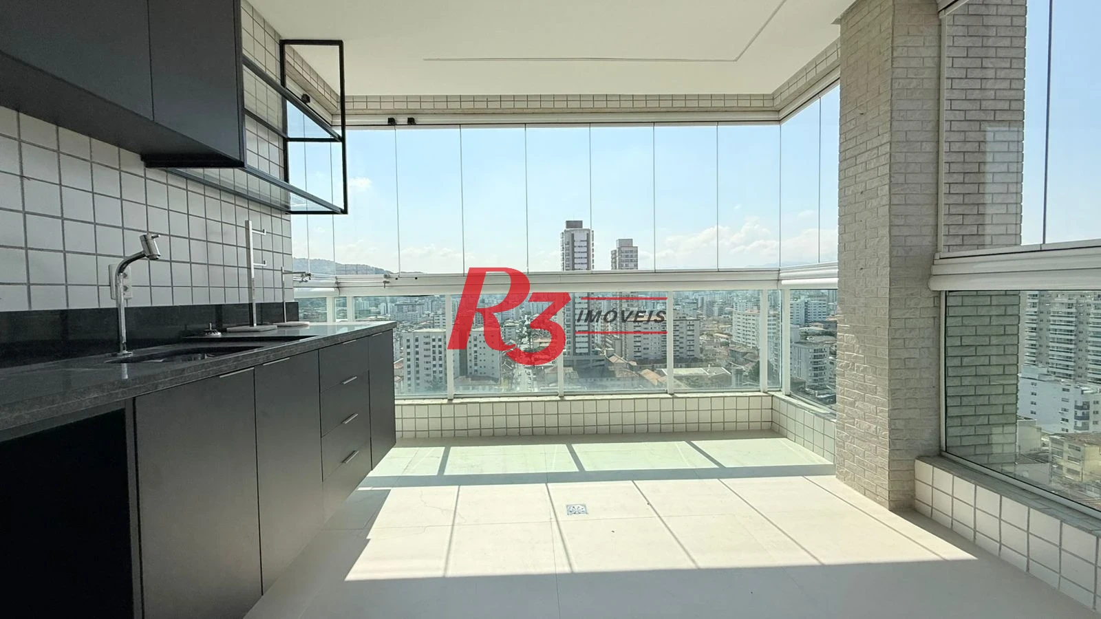 Apartamento com 3 dormitórios à venda, 139 m² por R$ 1.330.000,00 - Pompéia - Santos/SP