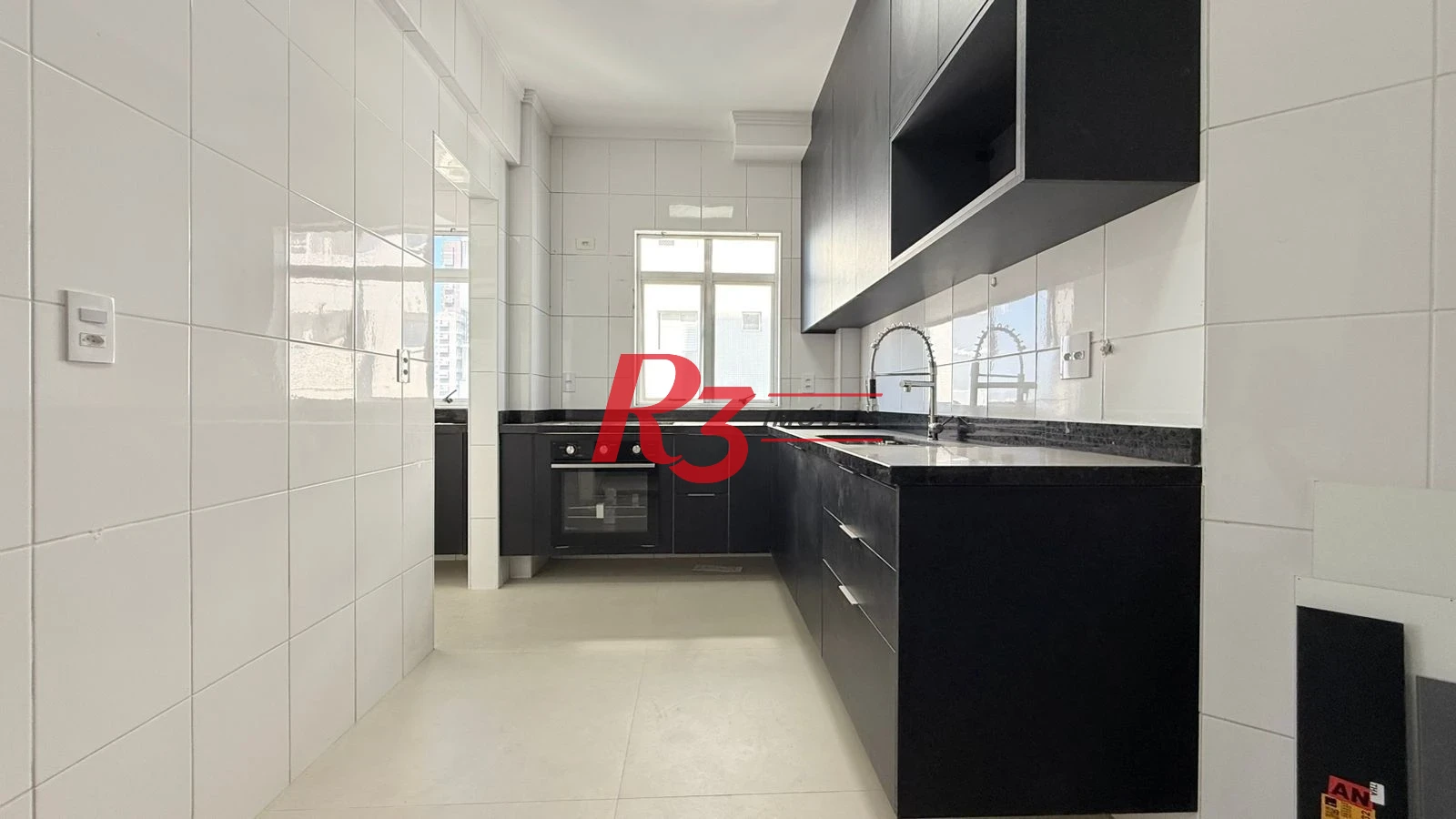 Apartamento com 3 dormitórios à venda, 139 m² por R$ 1.330.000,00 - Pompéia - Santos/SP