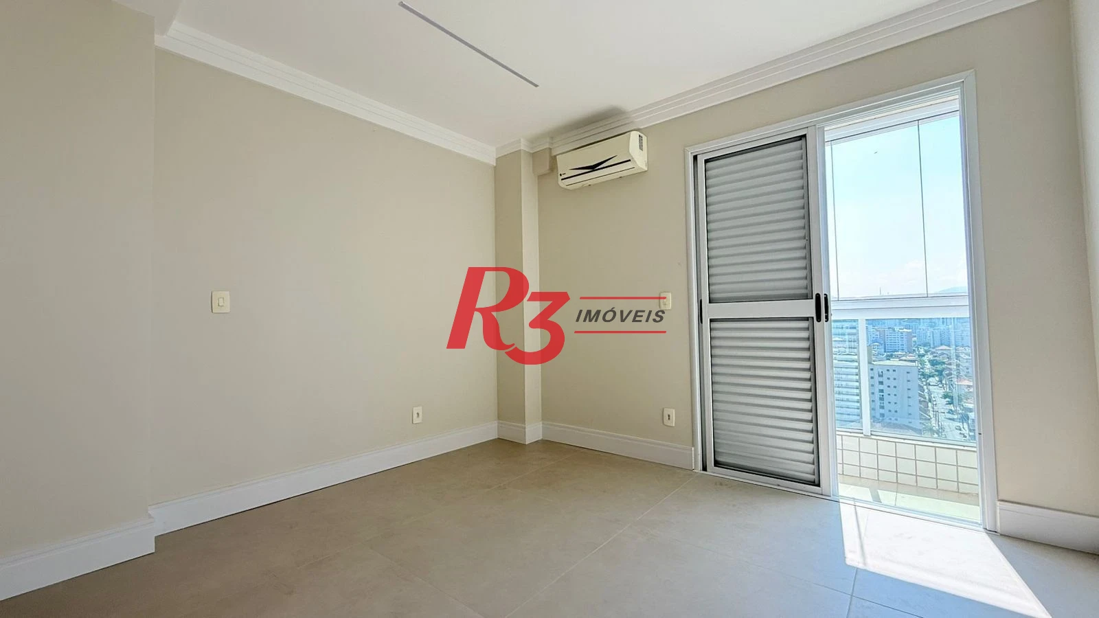 Apartamento com 3 dormitórios à venda, 139 m² por R$ 1.330.000,00 - Pompéia - Santos/SP