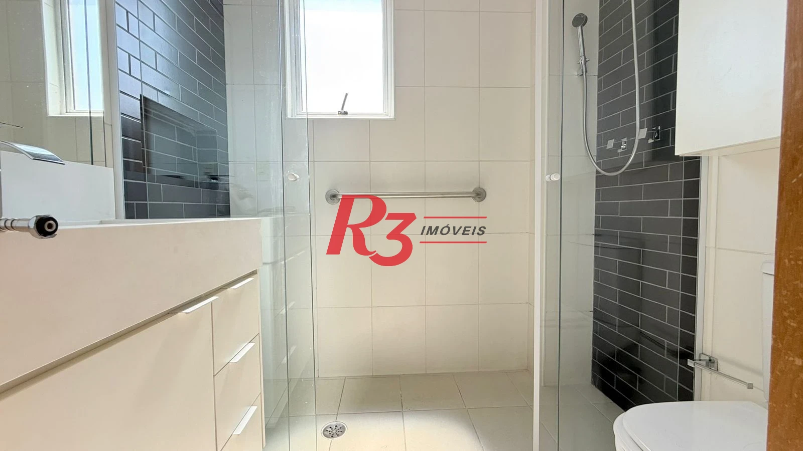 Apartamento com 3 dormitórios à venda, 139 m² por R$ 1.330.000,00 - Pompéia - Santos/SP