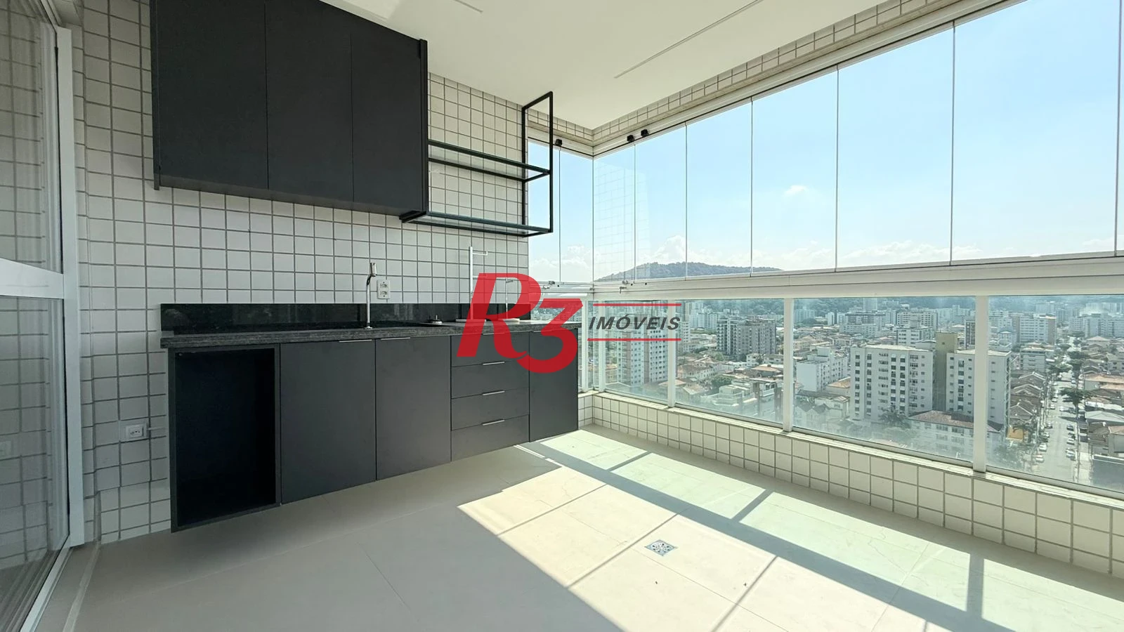 Apartamento com 3 dormitórios à venda, 139 m² por R$ 1.330.000,00 - Pompéia - Santos/SP