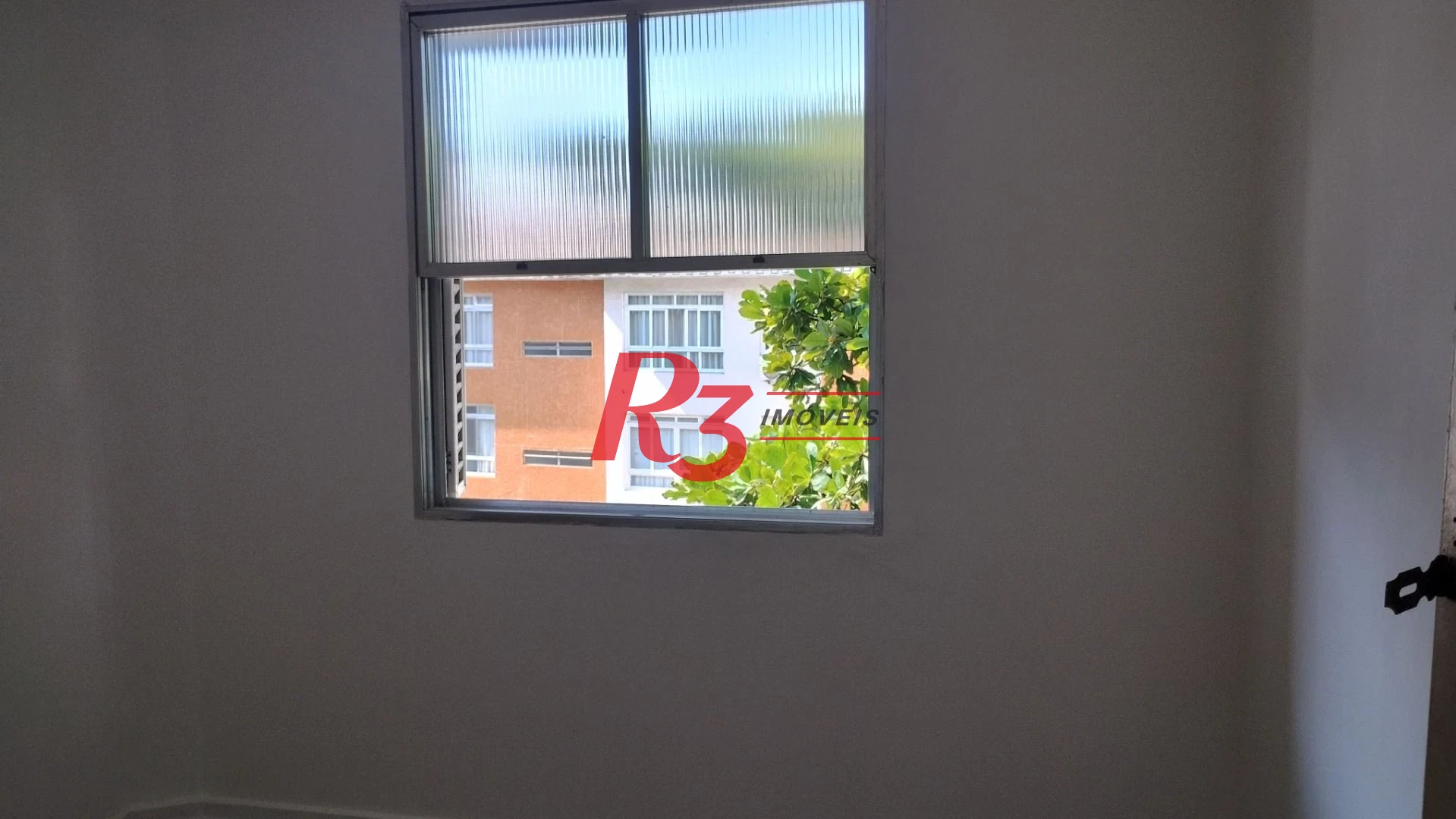 Apartamento com 3 dormitórios à venda, 110 m² por R$ 550.000,00 - Embaré - Santos/SP