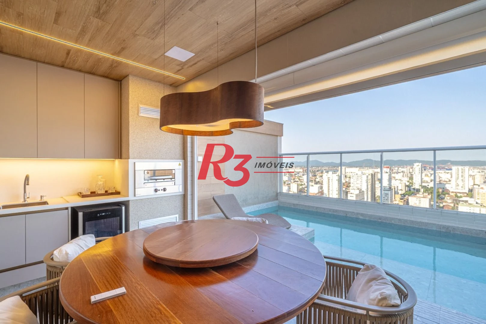 Cobertura com 4 dormitórios à venda, 191 m² por R$ 5.000.000,00 - Gonzaga - Santos/SP