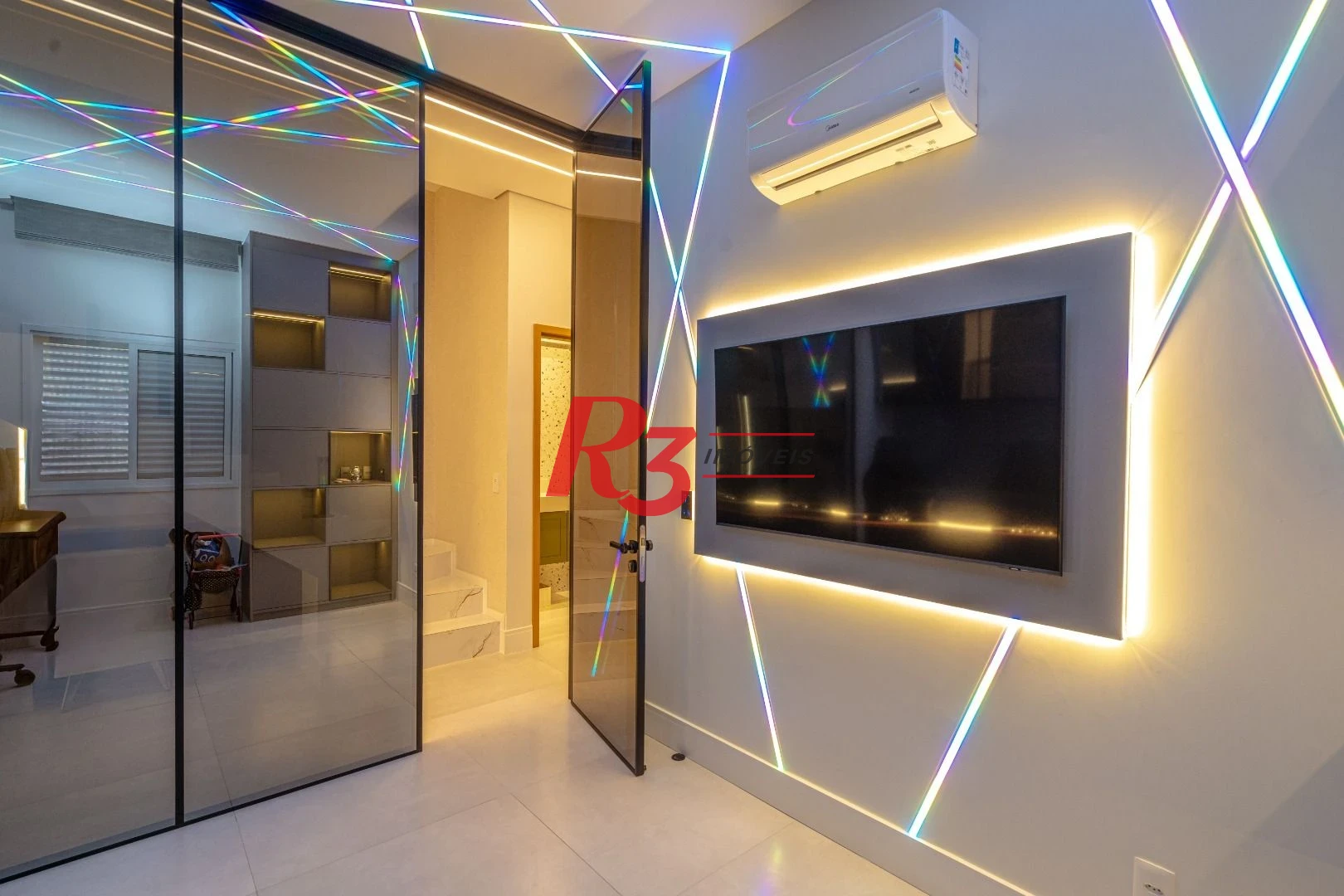 Cobertura com 4 dormitórios à venda, 191 m² por R$ 5.000.000,00 - Gonzaga - Santos/SP