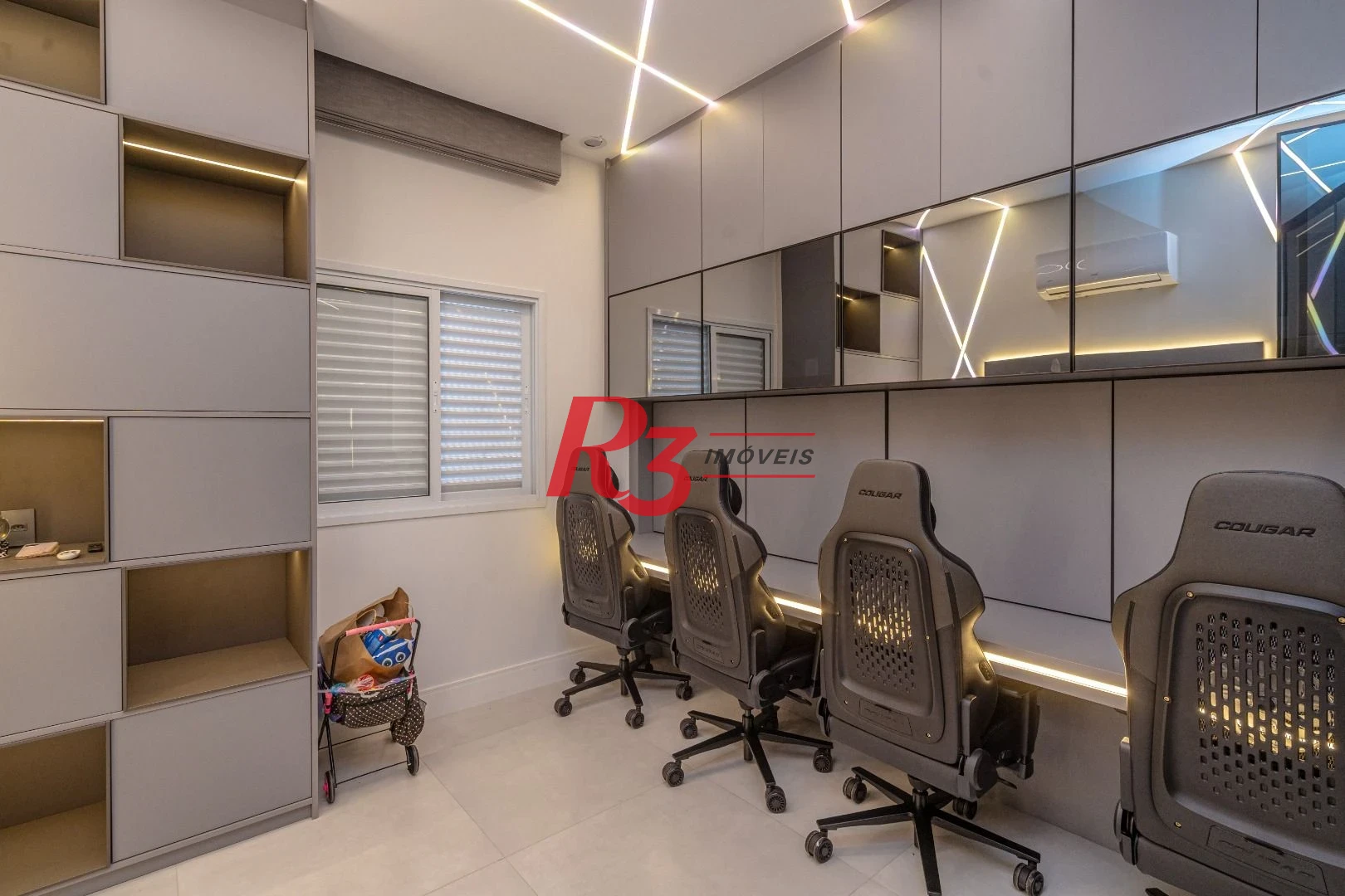 Cobertura com 4 dormitórios à venda, 191 m² por R$ 5.000.000,00 - Gonzaga - Santos/SP