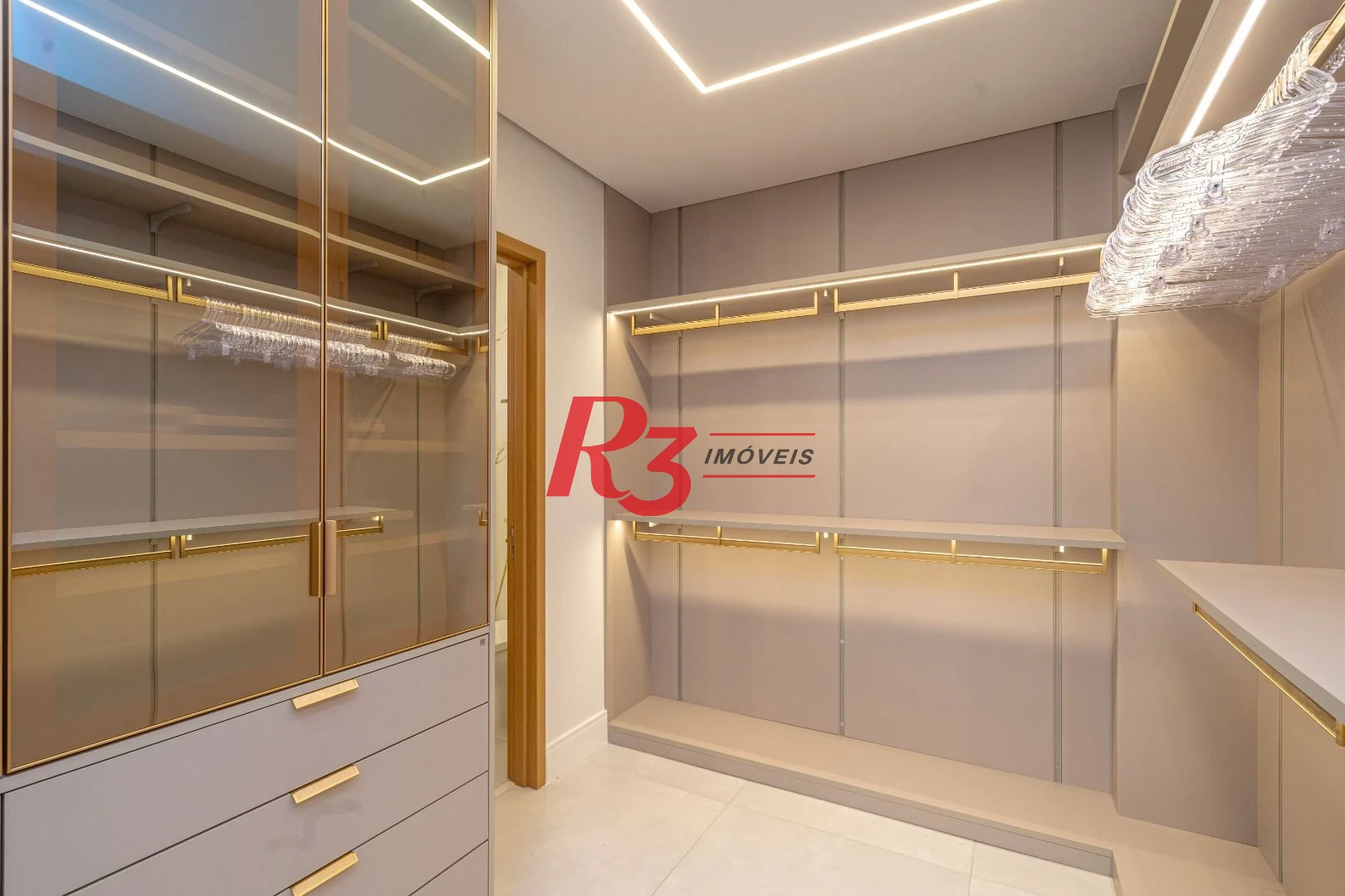 Cobertura com 4 dormitórios à venda, 191 m² por R$ 5.000.000,00 - Gonzaga - Santos/SP