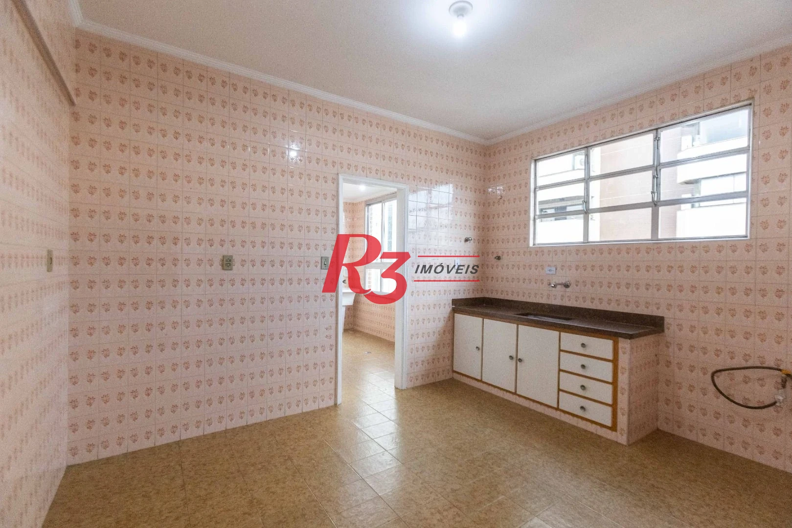 Apartamento com 2 dormitórios para alugar, 111 m² por R$ 3.705,31/mês - Boqueirão - Santos/SP