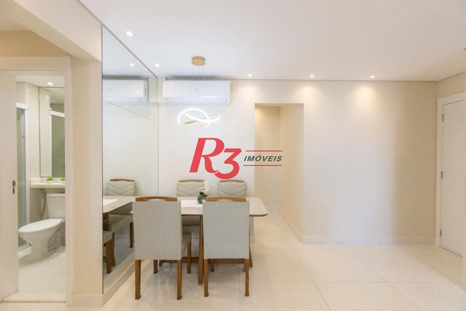 Apartamento com 2 dormitórios à venda, 80 m² por R$ 825.000,00 - Marapé - Santos/SP