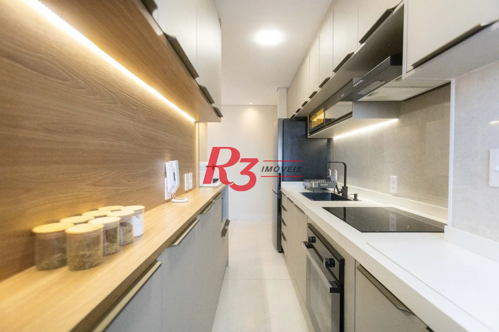 Apartamento com 2 dormitórios à venda, 80 m² por R$ 825.000,00 - Marapé - Santos/SP
