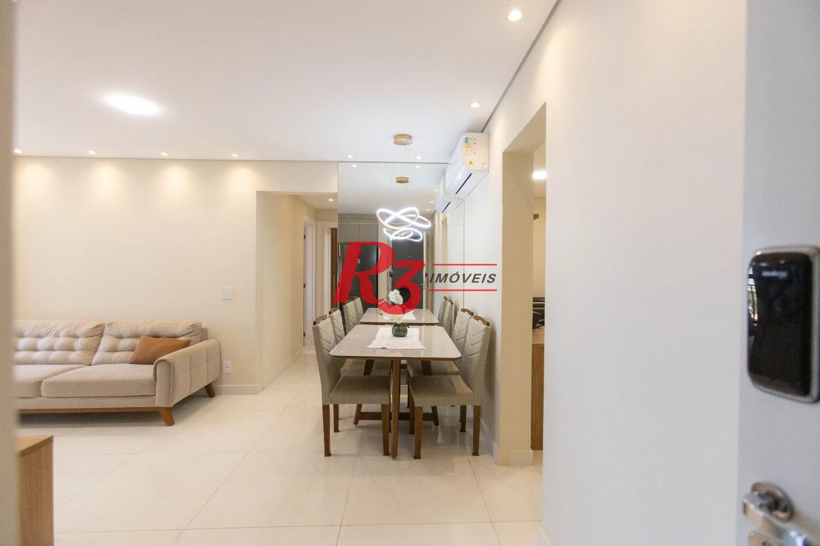 Apartamento com 2 dormitórios à venda, 80 m² por R$ 825.000,00 - Marapé - Santos/SP