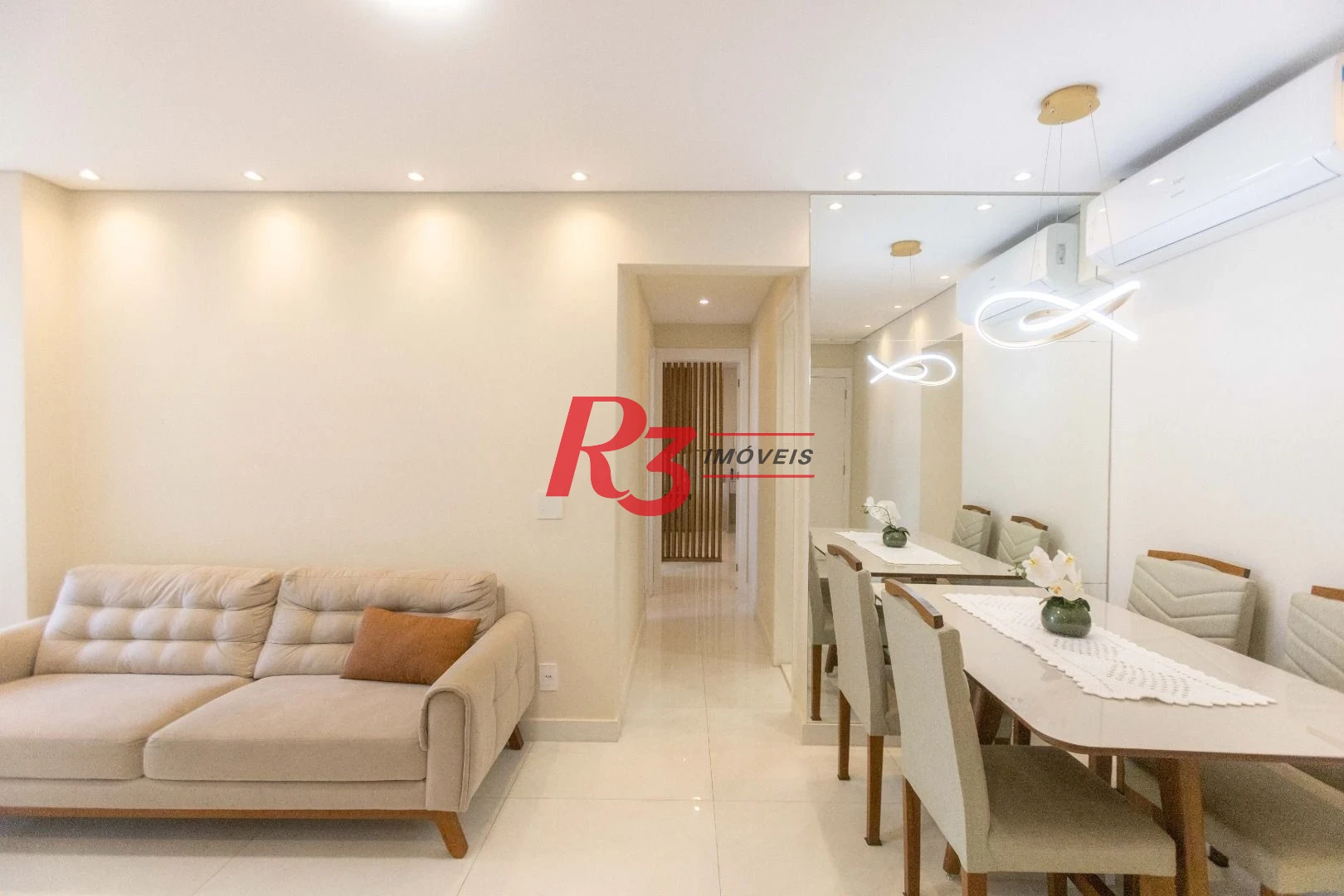 Apartamento com 2 dormitórios à venda, 80 m² por R$ 825.000,00 - Marapé - Santos/SP