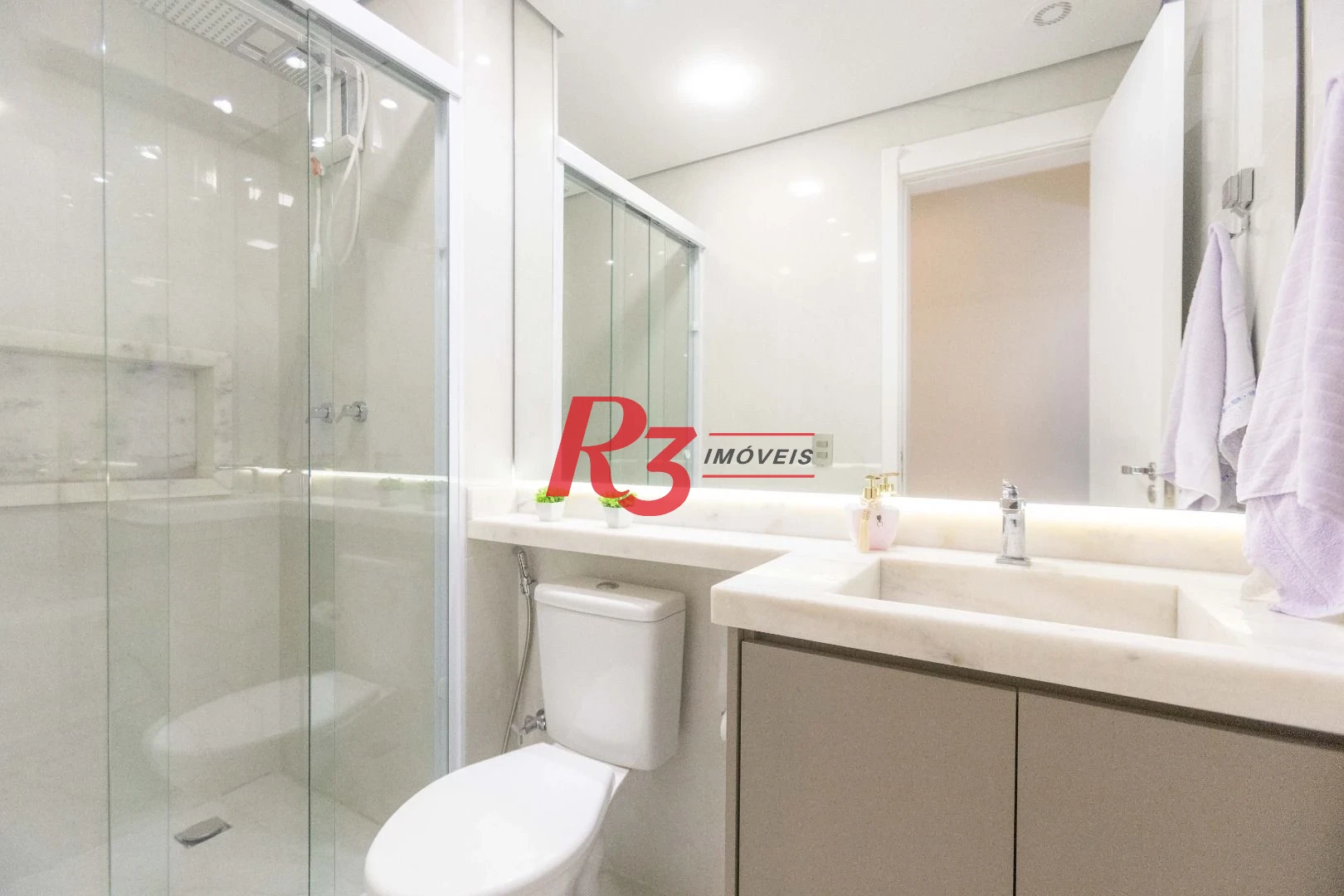 Apartamento com 2 dormitórios à venda, 80 m² por R$ 825.000,00 - Marapé - Santos/SP