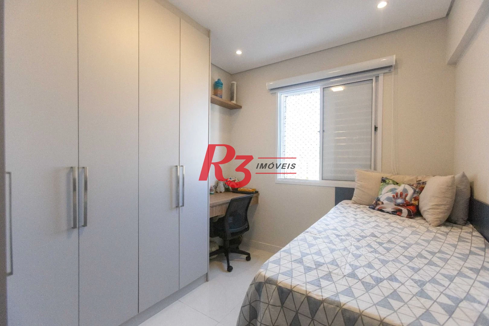 Apartamento com 2 dormitórios à venda, 80 m² por R$ 825.000,00 - Marapé - Santos/SP
