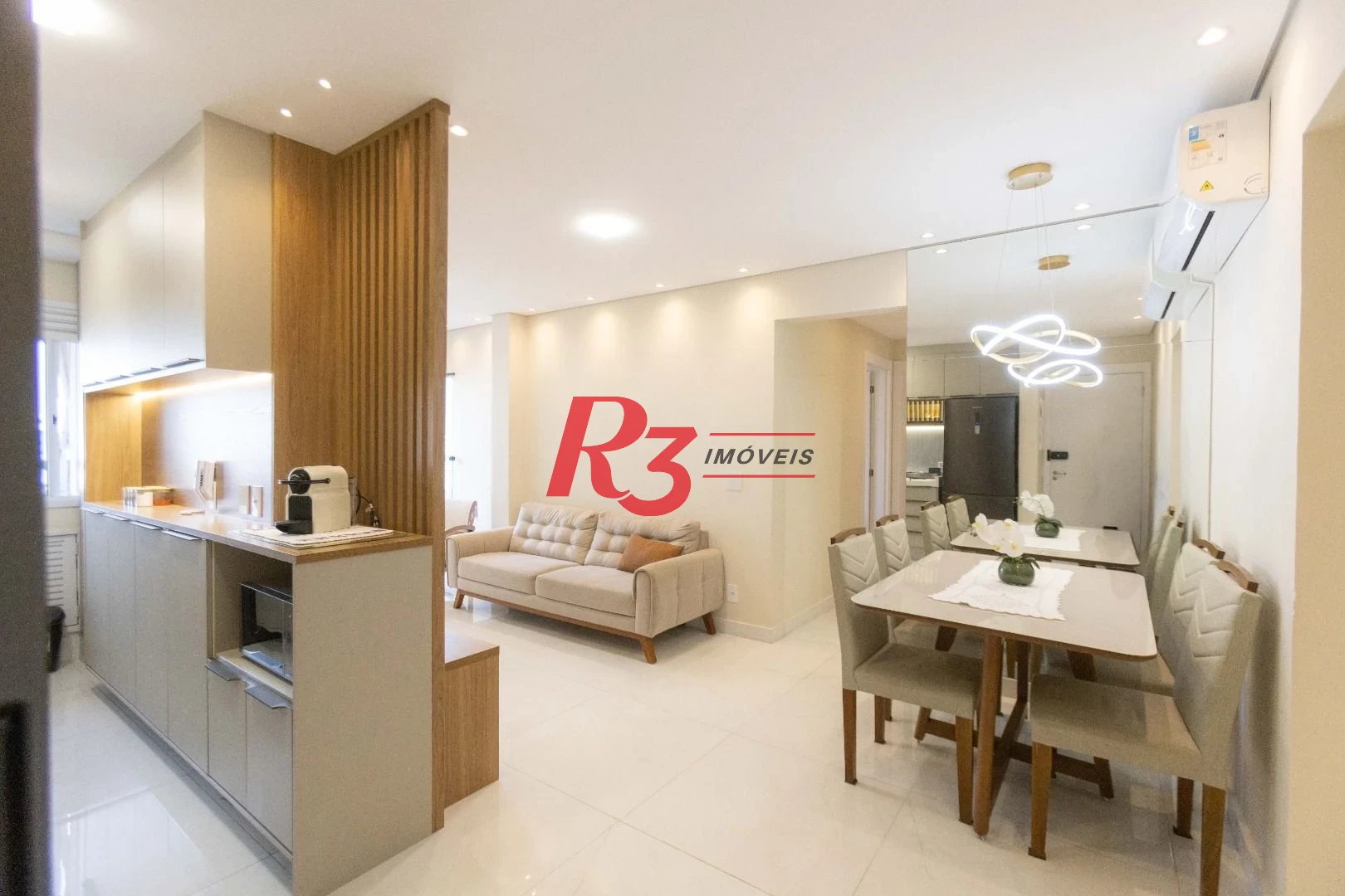 Apartamento com 2 dormitórios à venda, 80 m² por R$ 825.000,00 - Marapé - Santos/SP