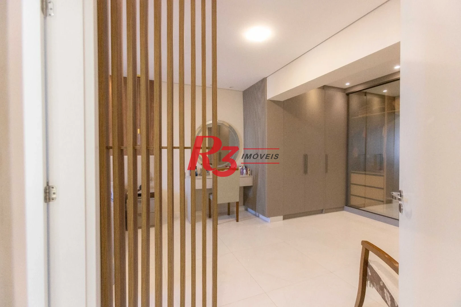 Apartamento com 2 dormitórios à venda, 80 m² por R$ 825.000,00 - Marapé - Santos/SP