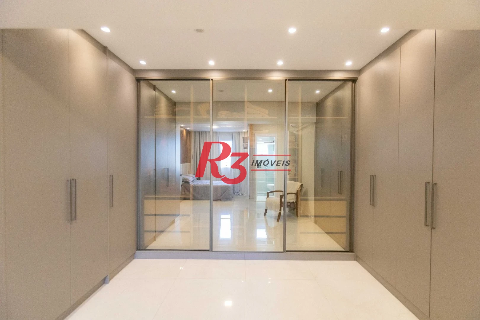 Apartamento com 2 dormitórios à venda, 80 m² por R$ 825.000,00 - Marapé - Santos/SP